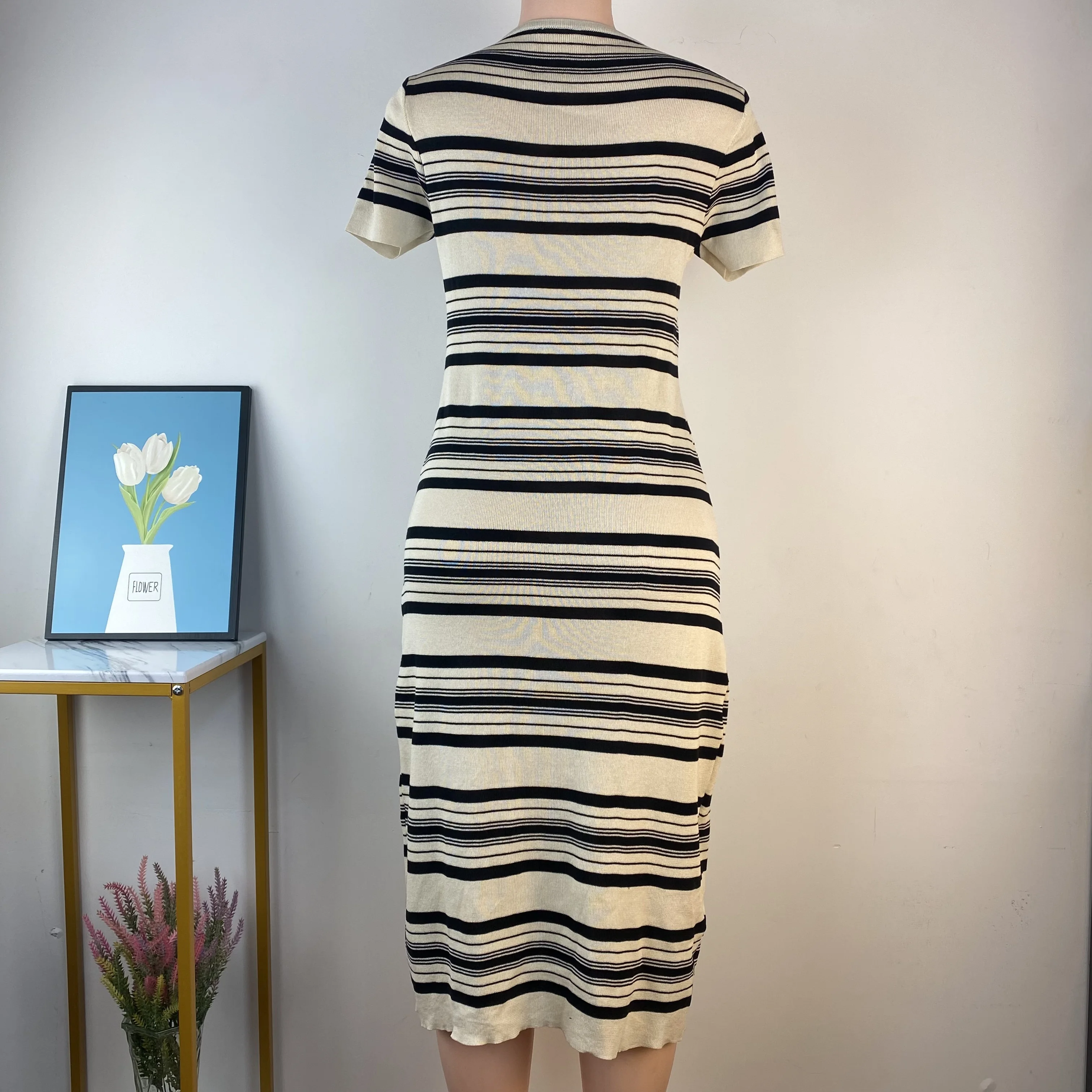 Large size slightly chubby casual retro striped dress for women in summer short sleeved knitted dress versatile mid length skirt