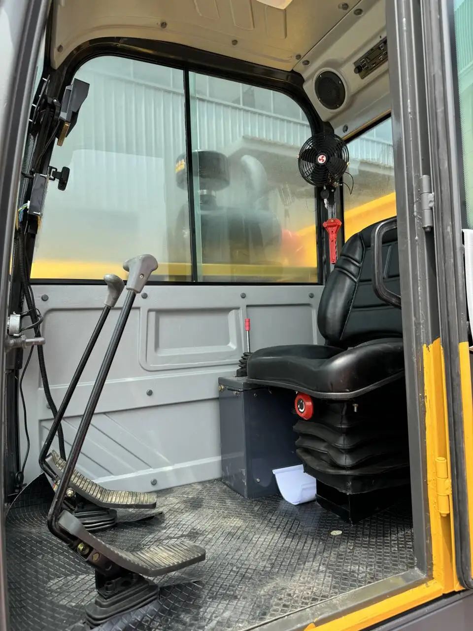 Crawler Truck Manufacturer Self Loading Seat-Mounted Mini Dumper Small Crawler Dump Truck