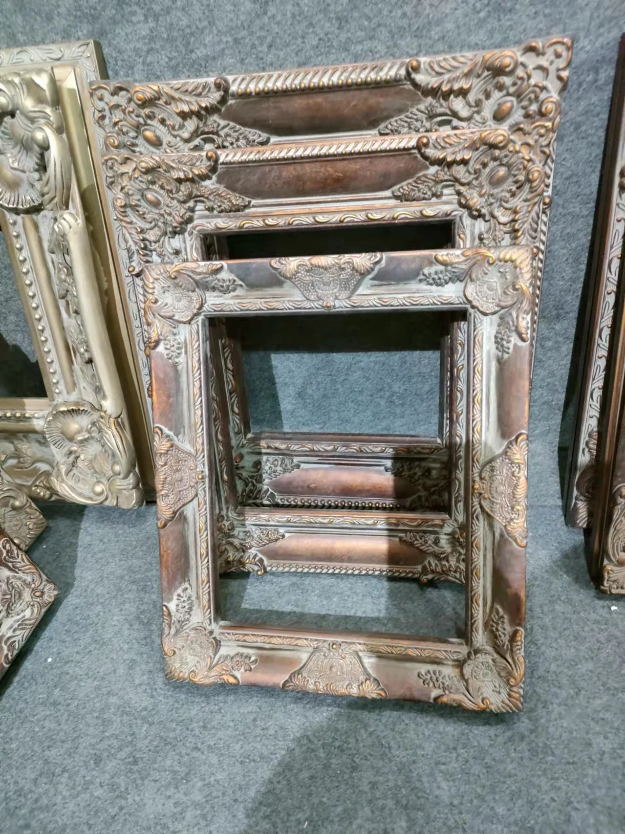 European ancient wholesale molduras de marcos antique picture photo frame moulding sticks profile for installing photo frame
