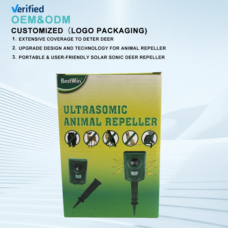 Solar Powered Ultras onic Outdoor Animal Repeller Motion Sensor Flash Light Dog Cat Raccoon Rabbit Animal Dispeller