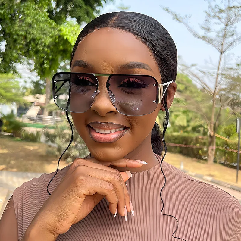 2024 Oversized Square Women Sunglasses Fashion Classic Metal Sun Glasses Vintage Shades Oversized Eyeglasses Uv400 (KSG143)
