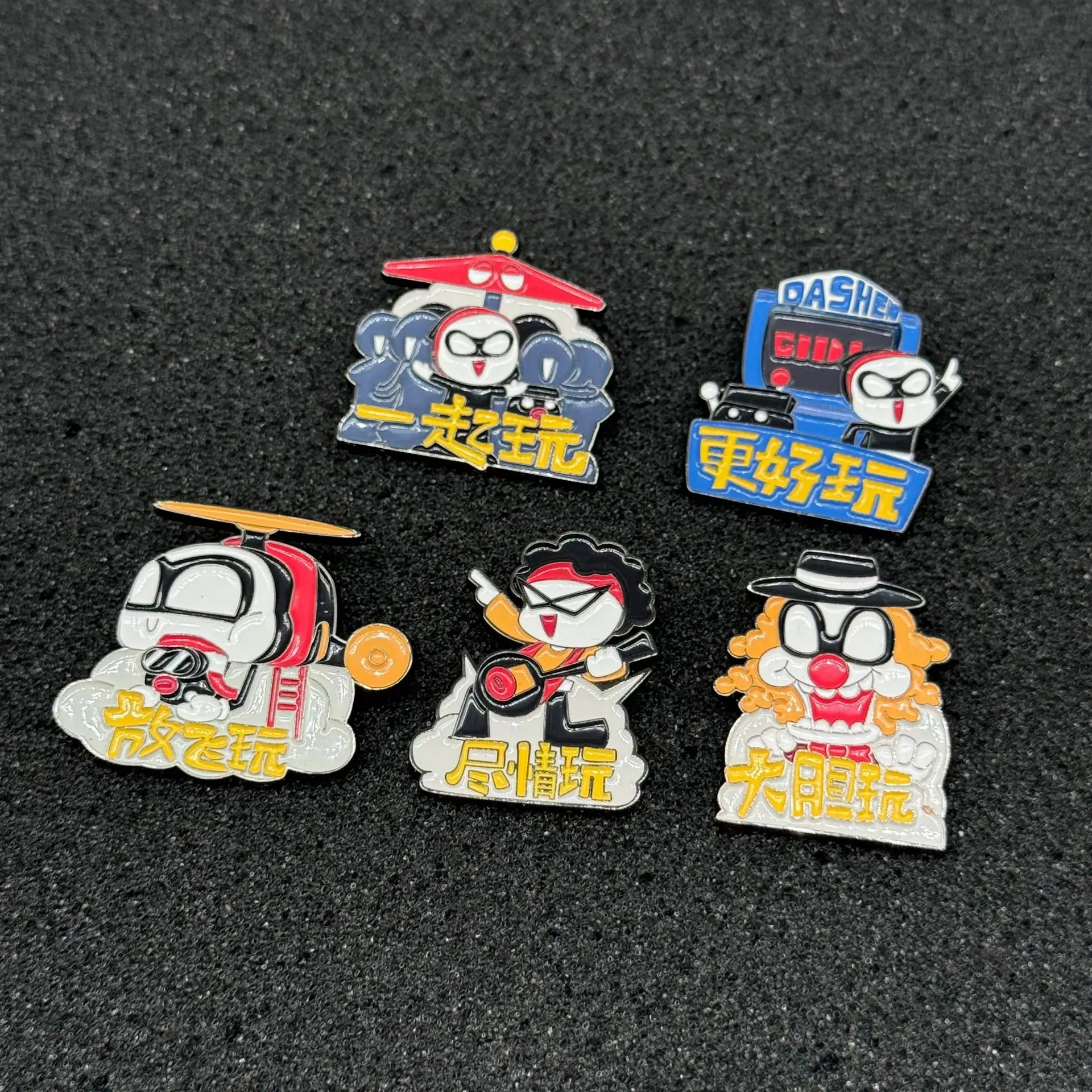 Zinc Alloy  Die Cut Soft Hard Enamel Brooch Badge Custom Lapel Pins