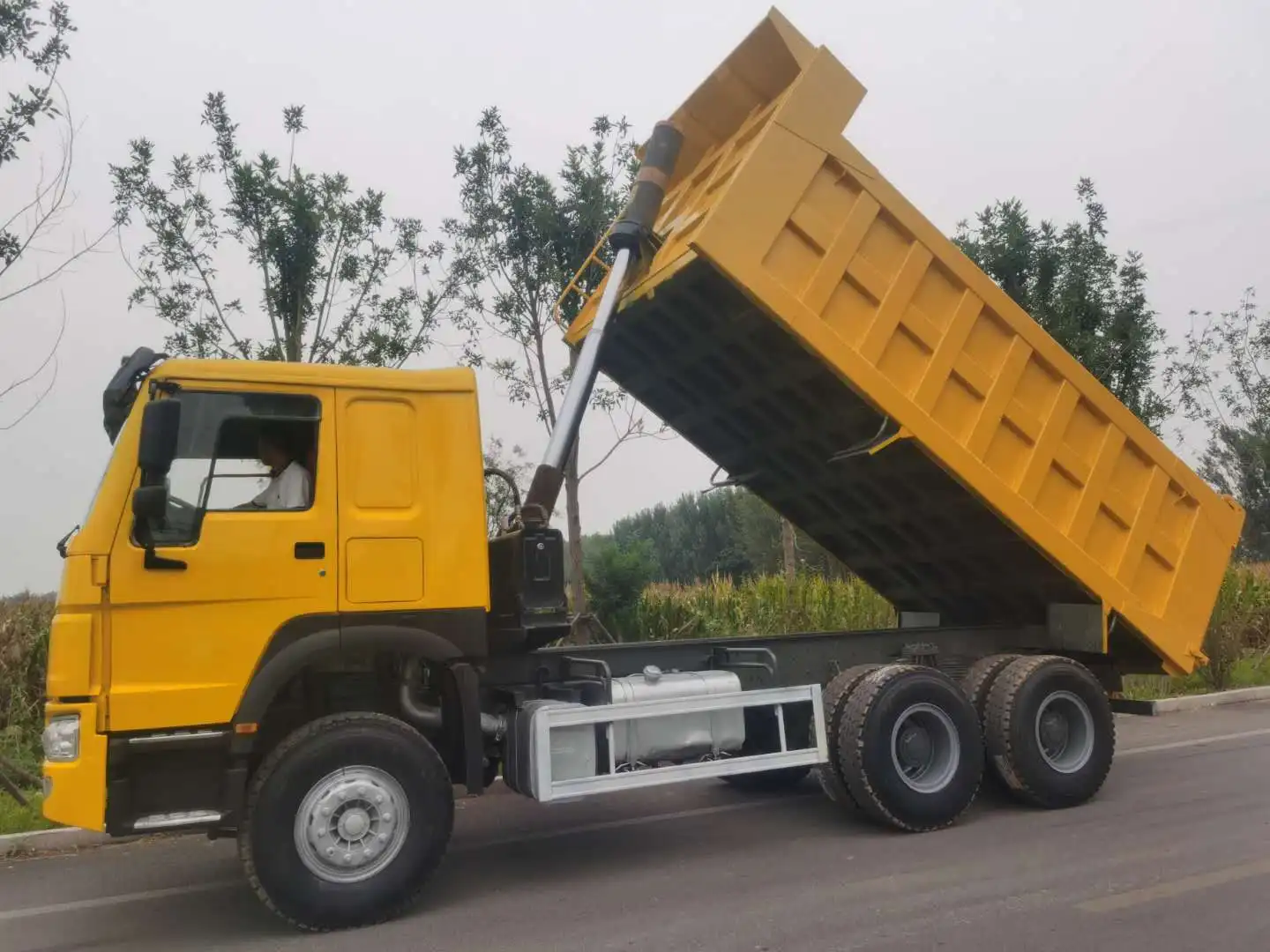 China products/suppliers. China Truck FAW HOWO JAC Shacman Dongfeng Beiben Foton HOWO Heavy Lorry Used Dump Tipper Truck