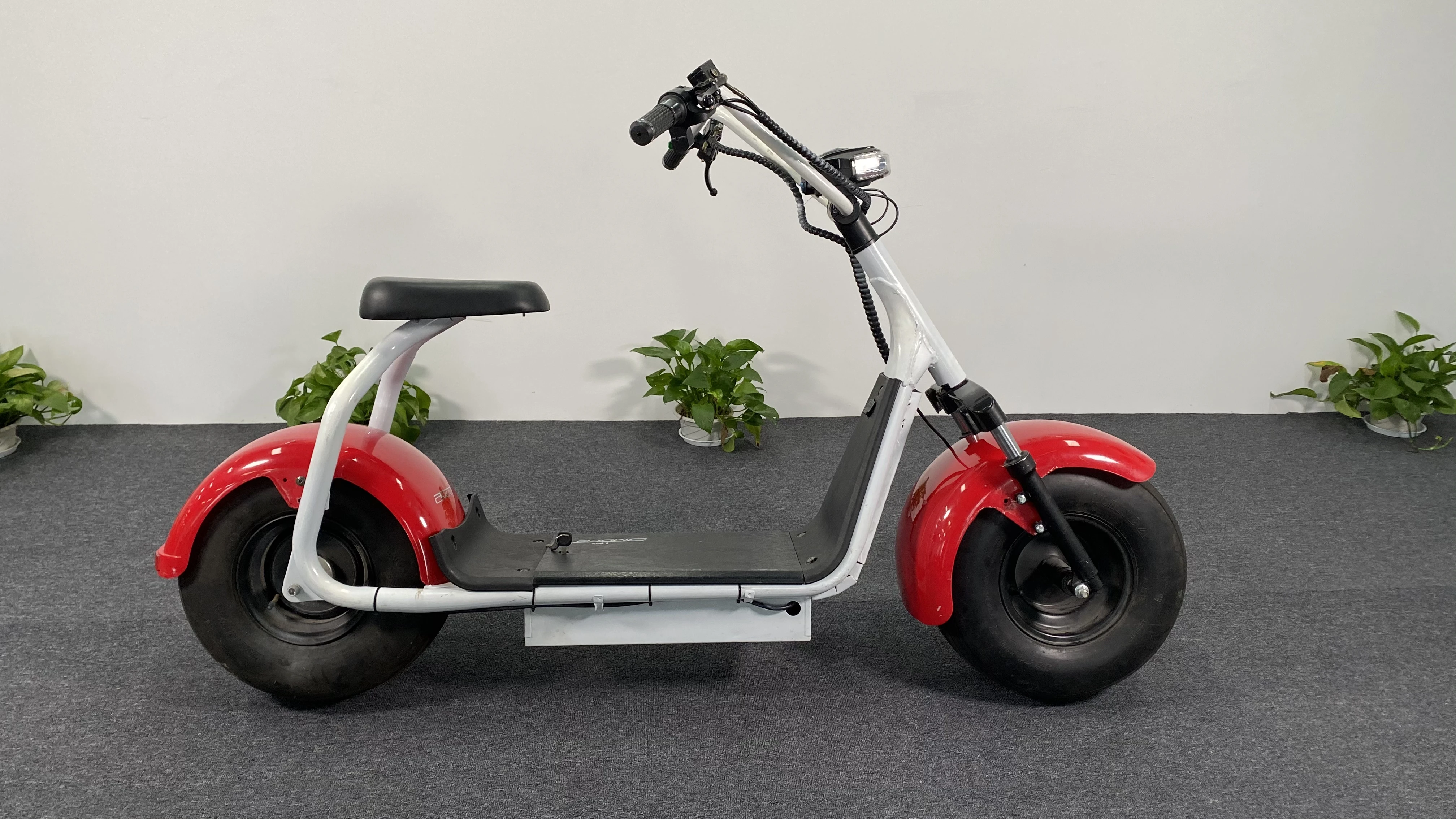 China factory Direct factory price 1000w 60v lithium battery fat tire off-road electric scooter two-wheeled citycoco