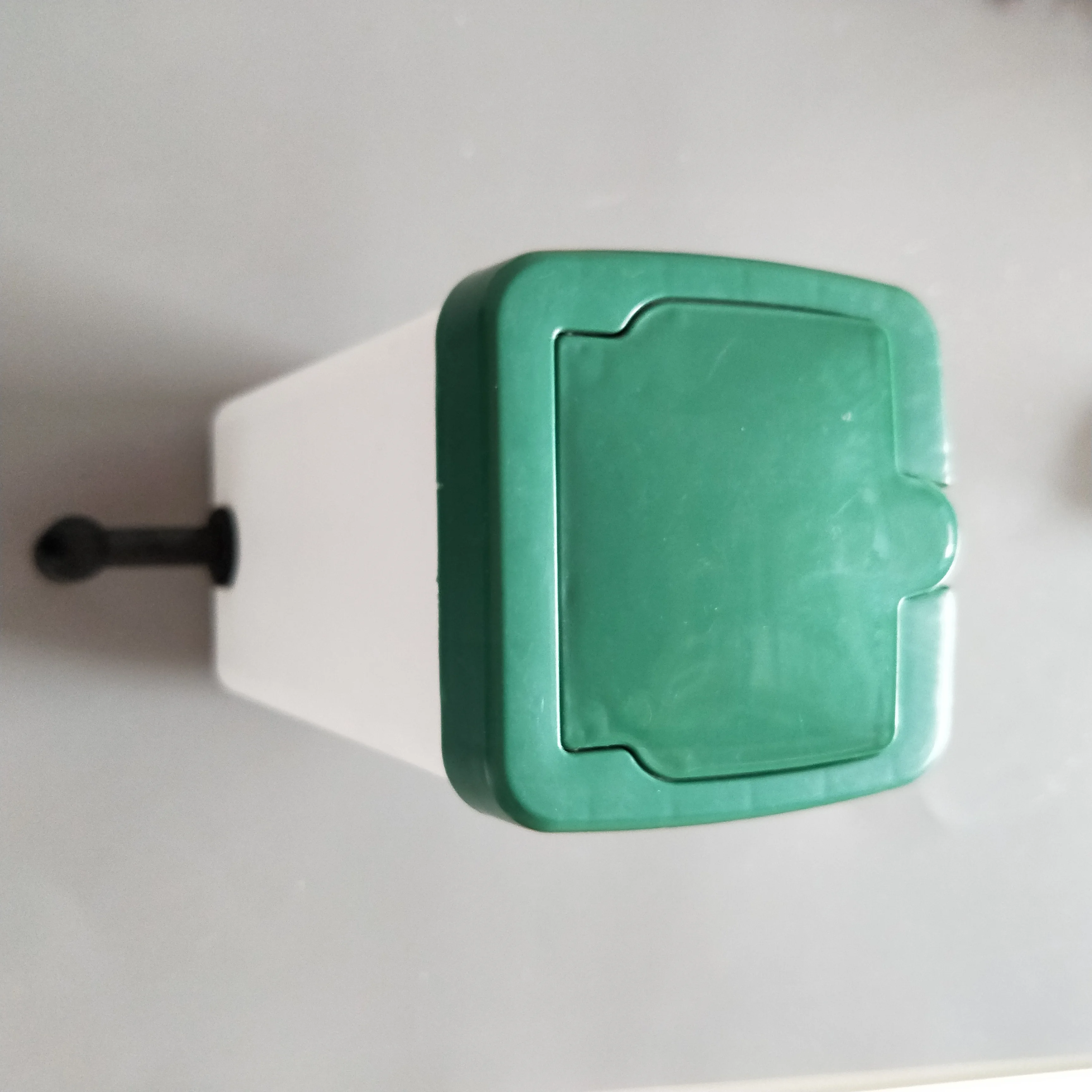 small pet drinker rabbit drinker large capacity rabbit pet small animal pet rabbit automatic poultry drinking bottle