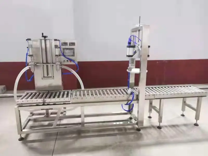 Hot Sale Plastic 5 Gallon 15 Liter 20 Liter Water Automatic Bucket Filling Machine