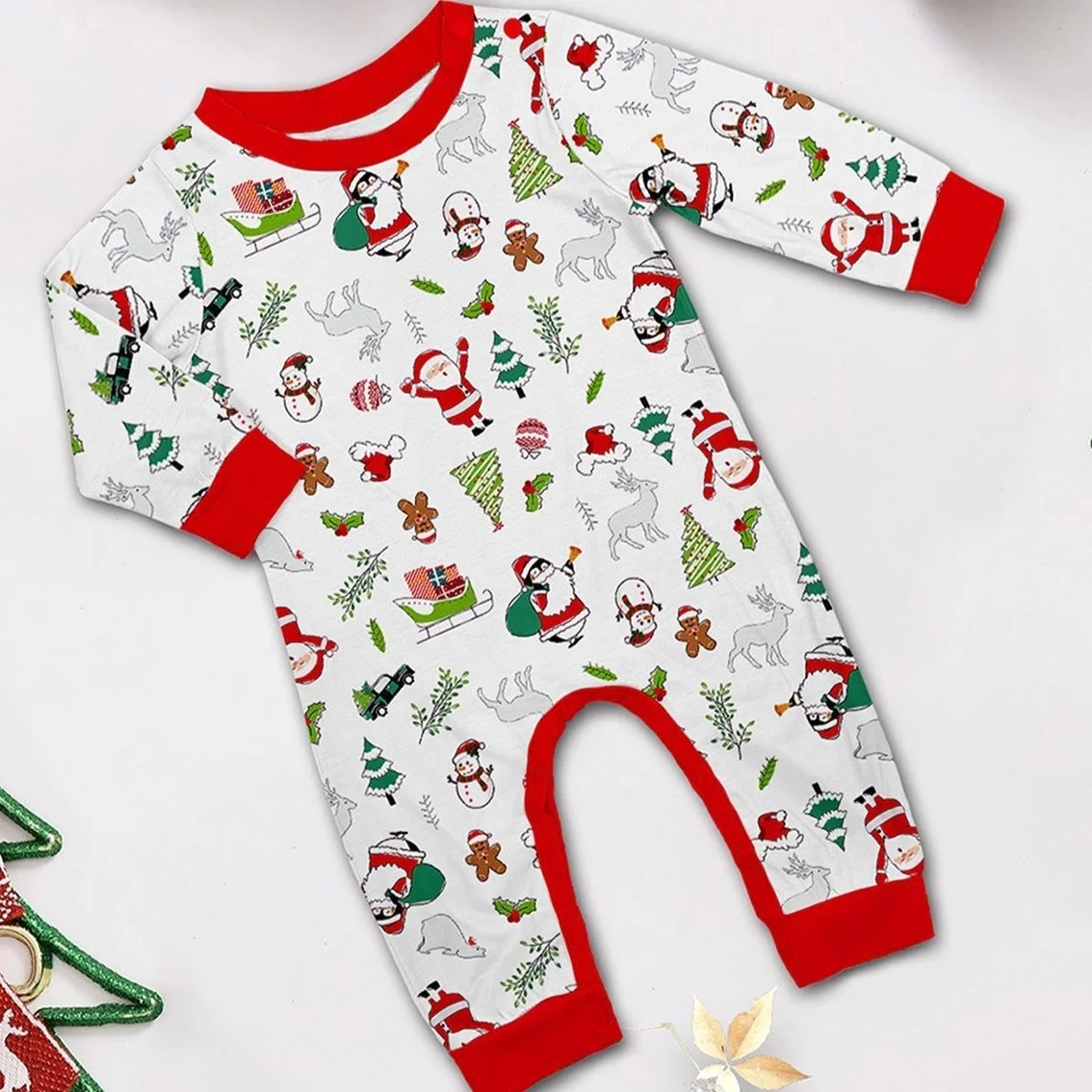 New Arrival Cartoon Print Parent and Kids Christmas Clothing Matching Family Holiday Pajamas for Christmas