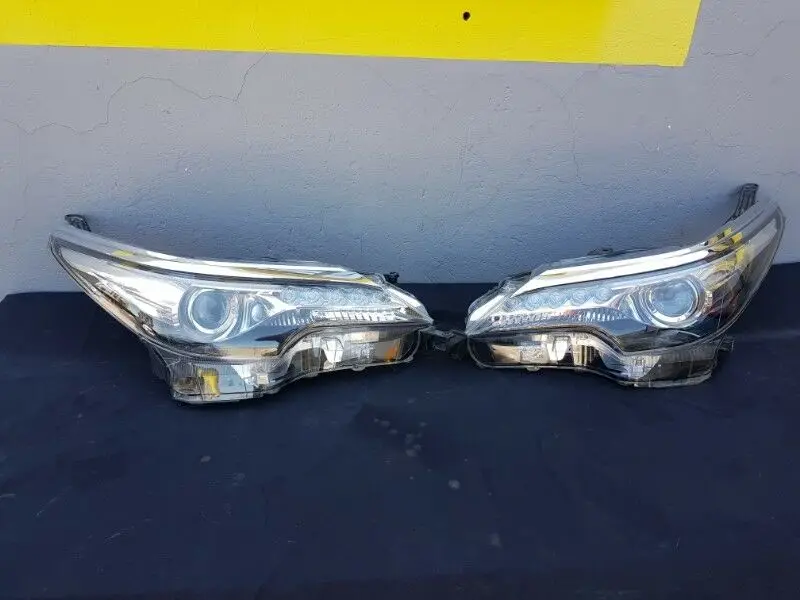 Фары головного света для Toyota Fortuner 2016 2017 2018