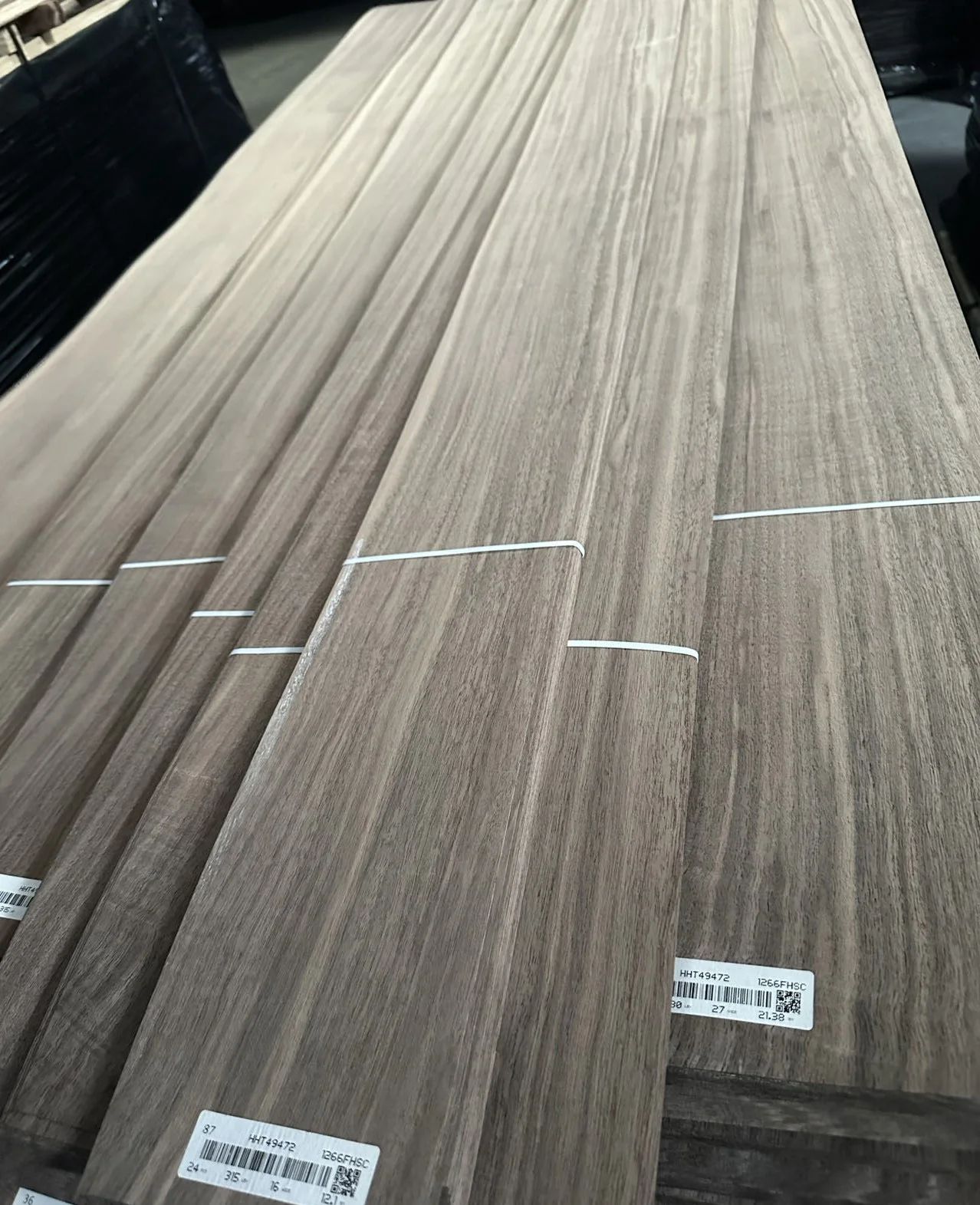 Hot selling American walnut veneer cheap price real wood black walnut veneer