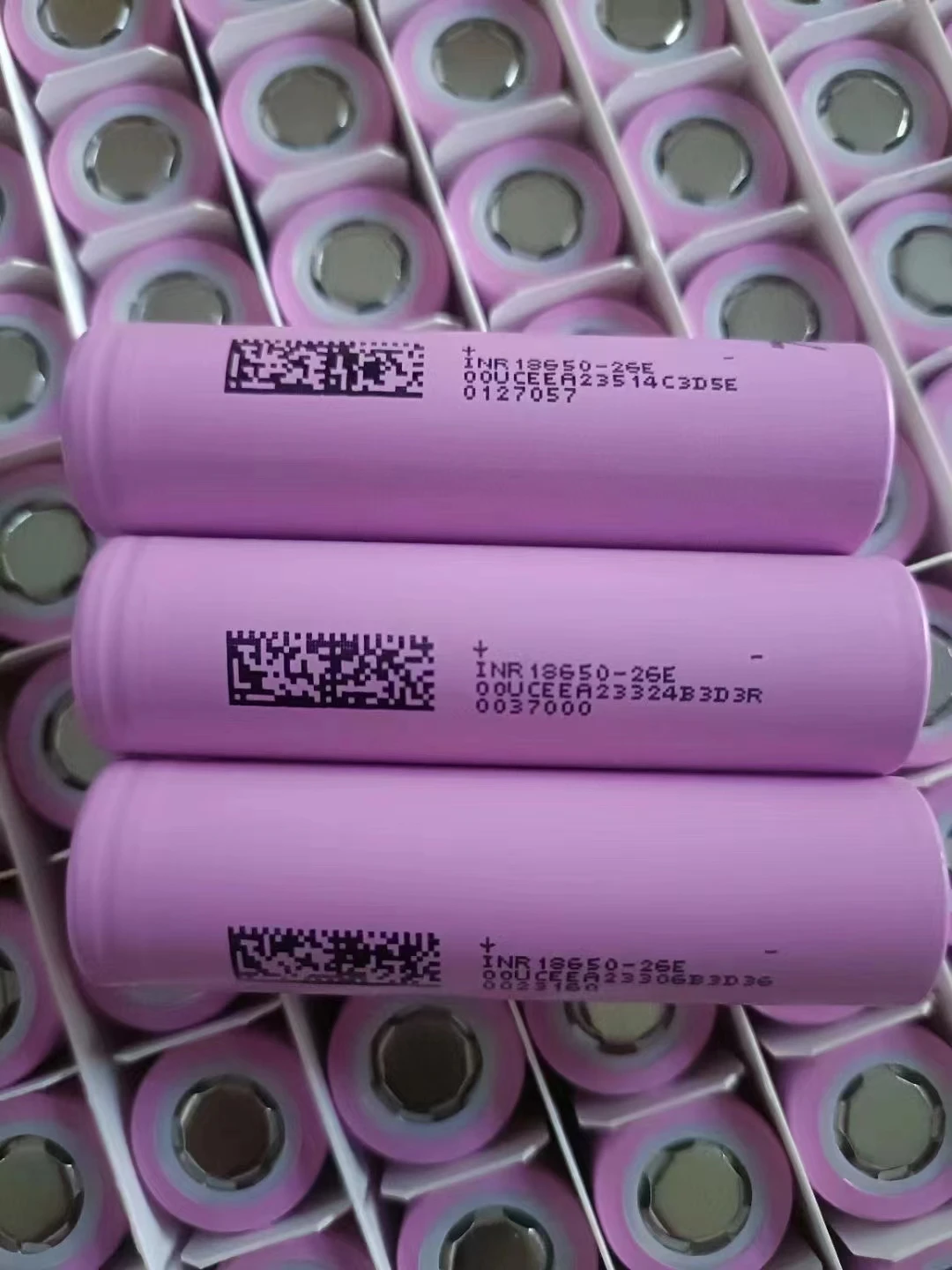 Factory Price High Rate 3c 5c 3.7 Volt 2600mah Li-ion 18650 Battery 3.7v Lithium Ion 18650 Battery