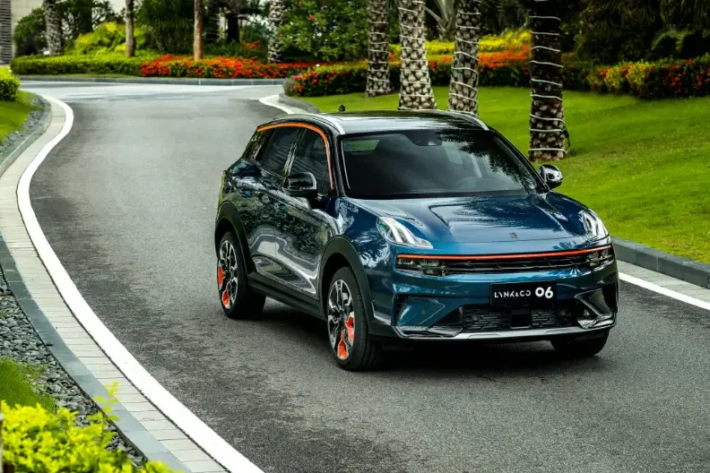 Спортивная скоростная модель топлива для автомобиля внедорожник Lingke 2023 2024 Мода 06 газовый автомобиль взрослых EM-P 56 Стандартный диапазон Pro