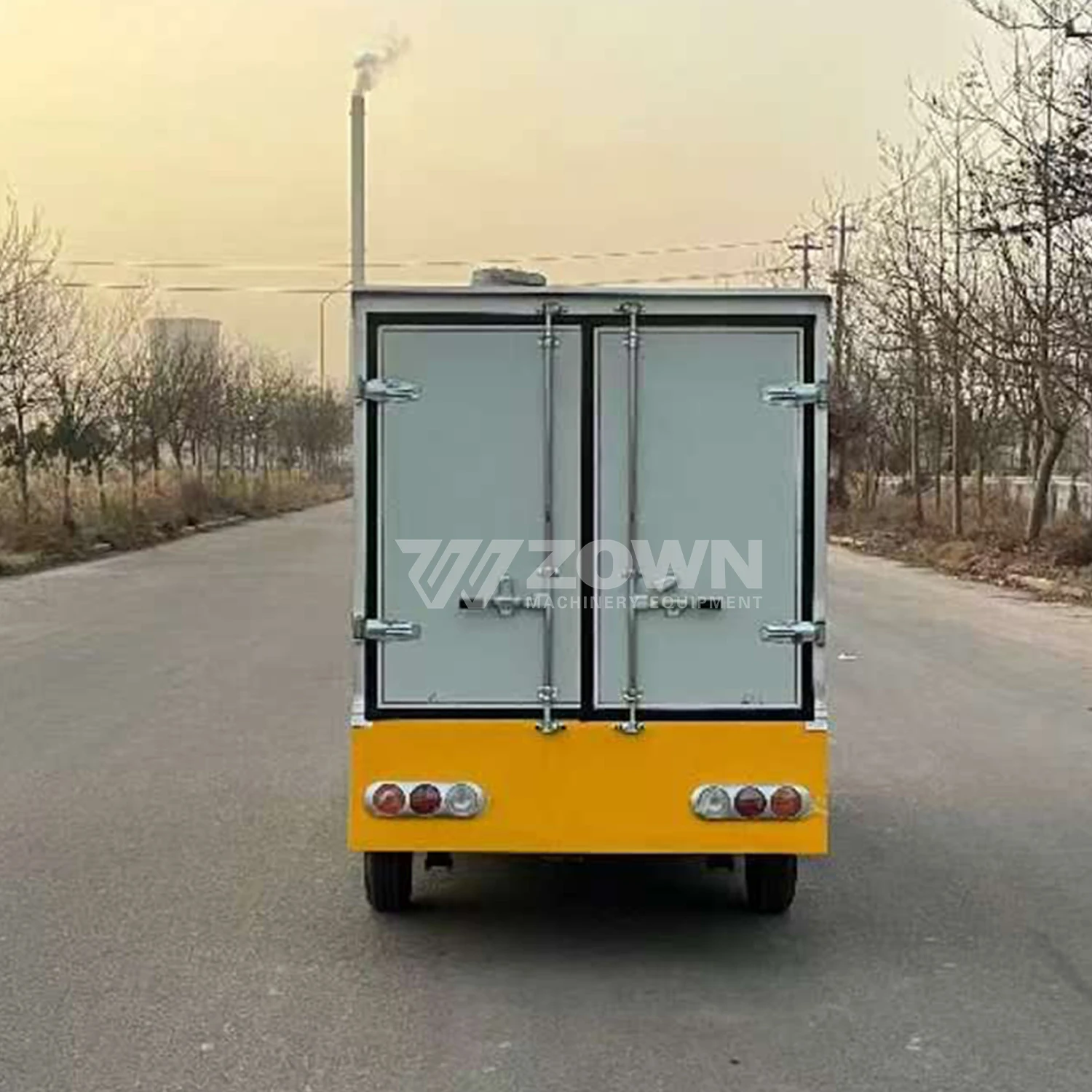 Fully Enclosed Four-Wheel  Electric Car Transport Goods Conveniently and Quickly  Electric Bus