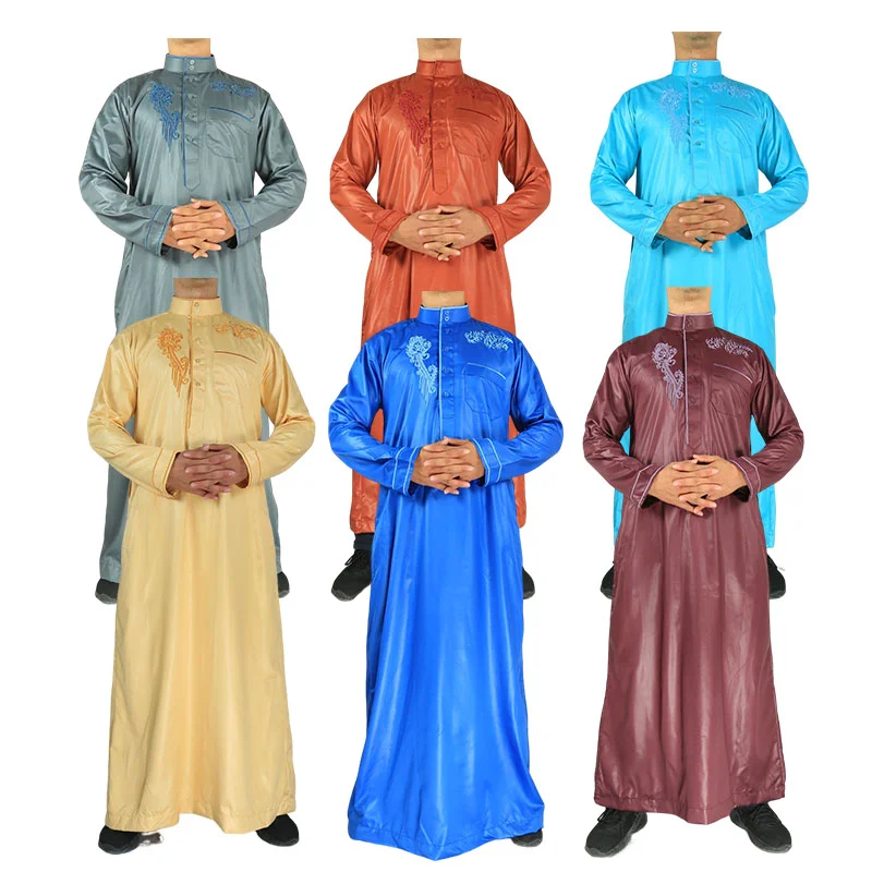 Hot Factory Wholesale New Design Shiny Material Embroidered Muslim Men Thobe Islamic Clothing