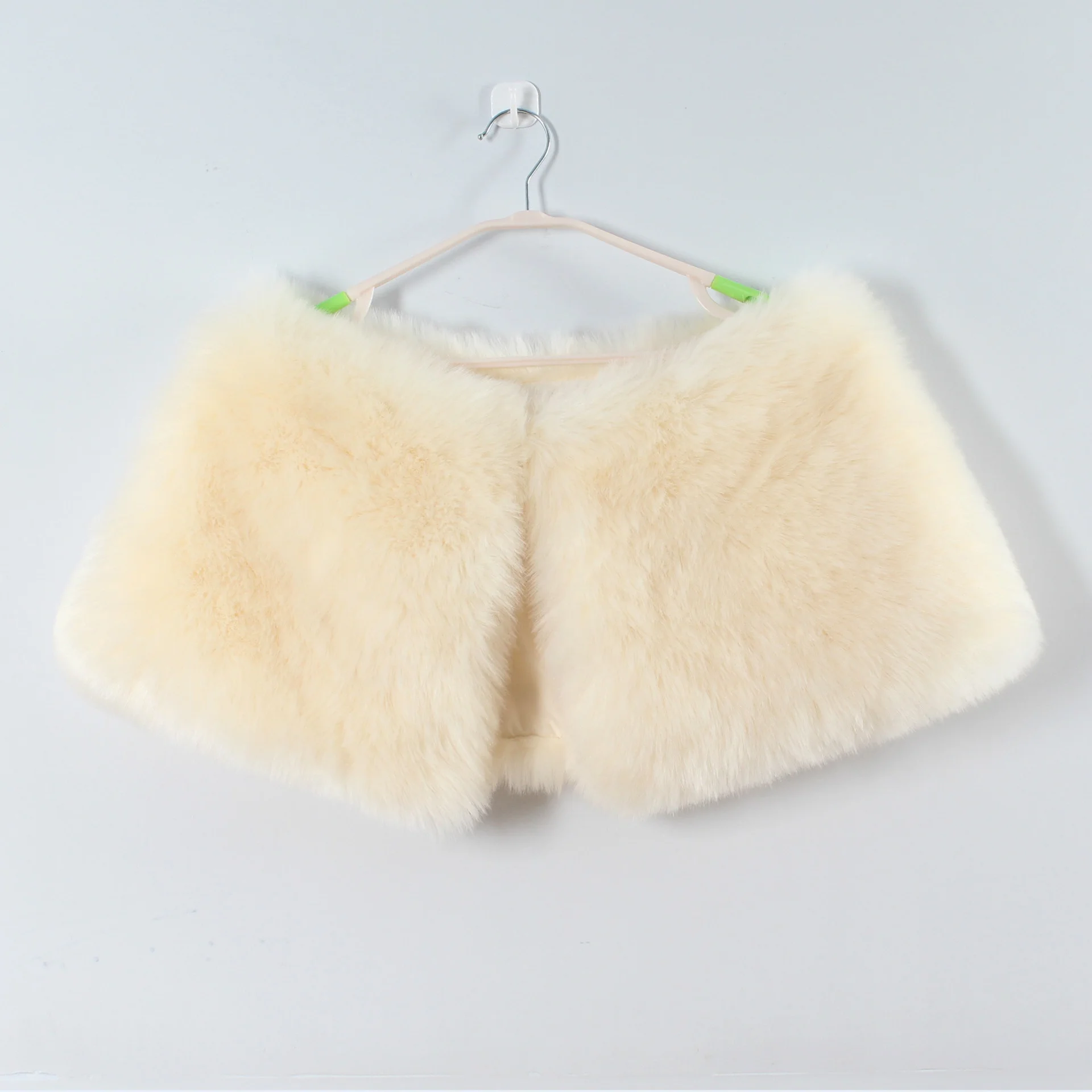 
Womens Bridal Faux Fur Collar Shawl Blue Faux Fur Scarf Evening Wrap Cape for Winter Coat 