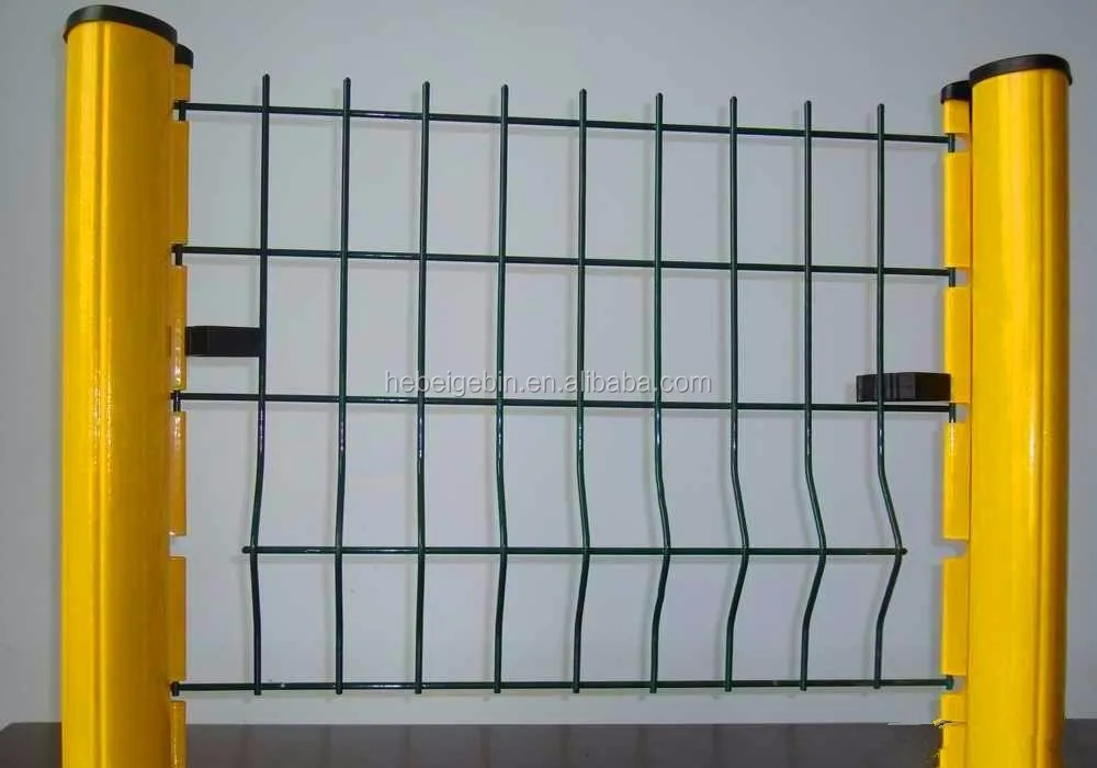 Cheap price 5mm 4ft 5ft 6ft x2.5m Galvanized/vinyl/PVC welded mesh fence Triangle Bending Welded Wire Mesh Fence garden fence