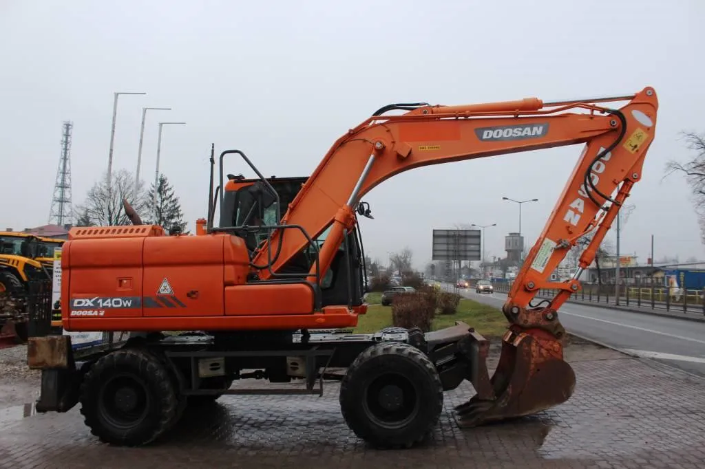 Low Price Used Doosan DX140 Excavator  Doosan DX140 DH220 DH300 Excavator
