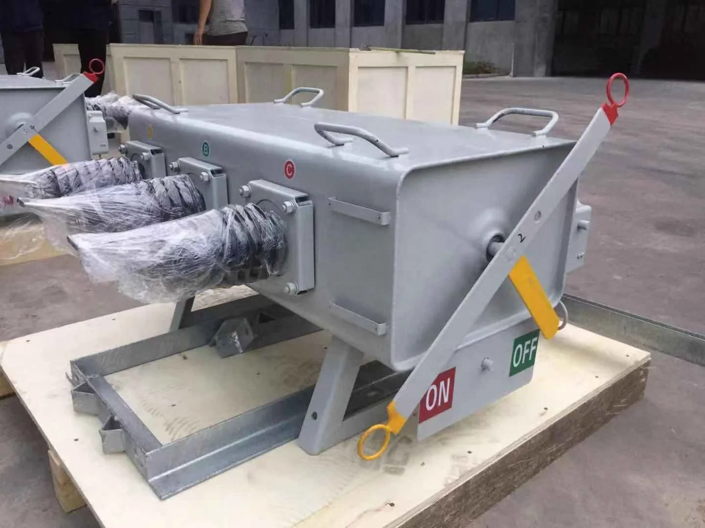 11KV 630A 1250A Manually Operated Pole Mounted SF6 Gas Insulated Electronic Sectionalizer Load Break Switch LBS