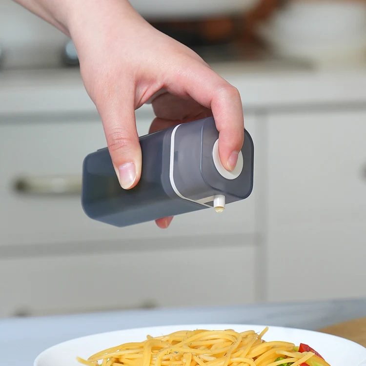 kitchen magnetic oil bottle plastic vinegar bottle olive oil container custom oil bottles dispenser set