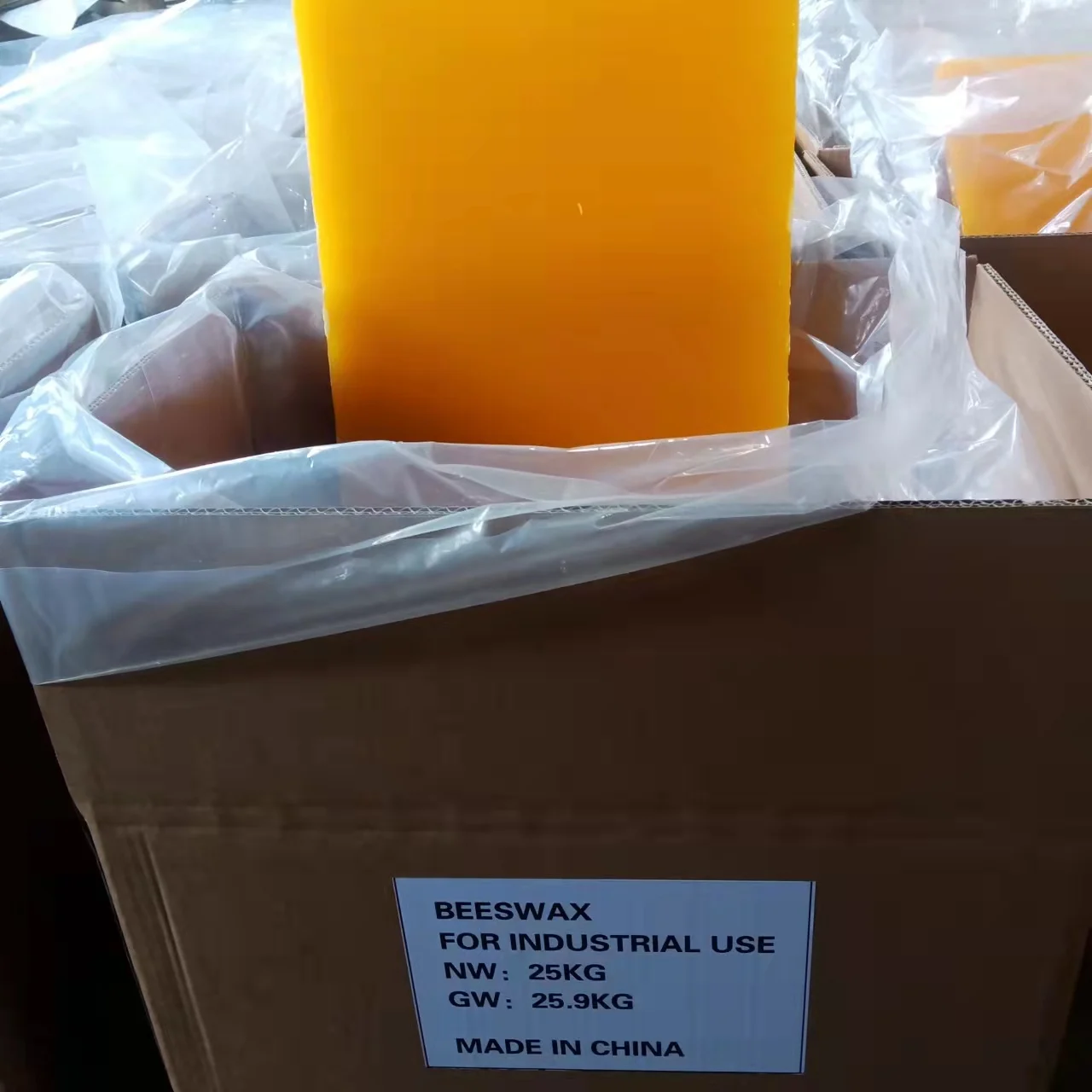 Wholesale Price Pure Natural Beeswax Food Grade Honey Bee Wax Yellow Raw Bee Wax