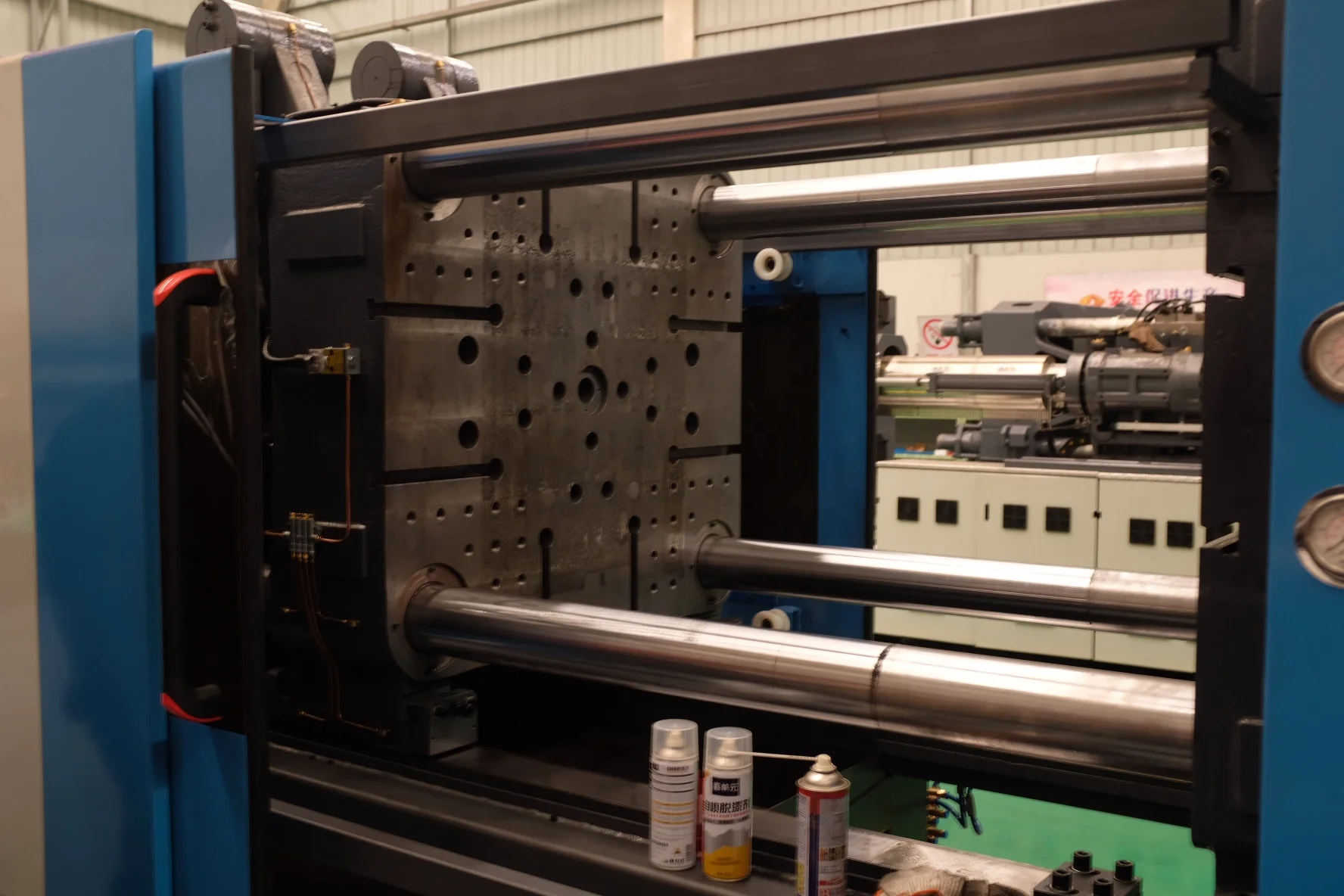 OUCO 228T Fast Speed High Output Small Hydraulic Servo Injection Molding Machine  for Syringes