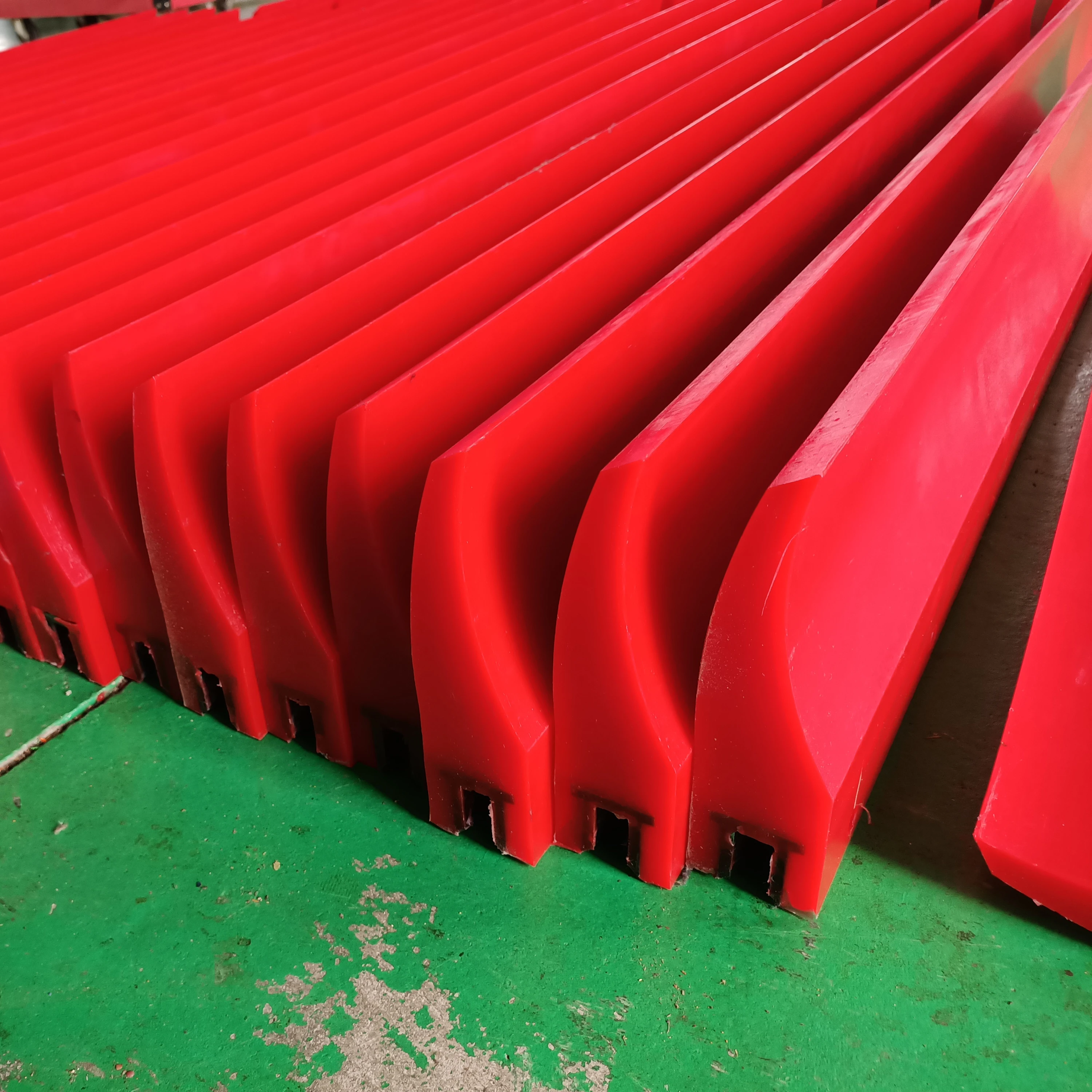 customized polyurethane conveyor belt scraper cleaner