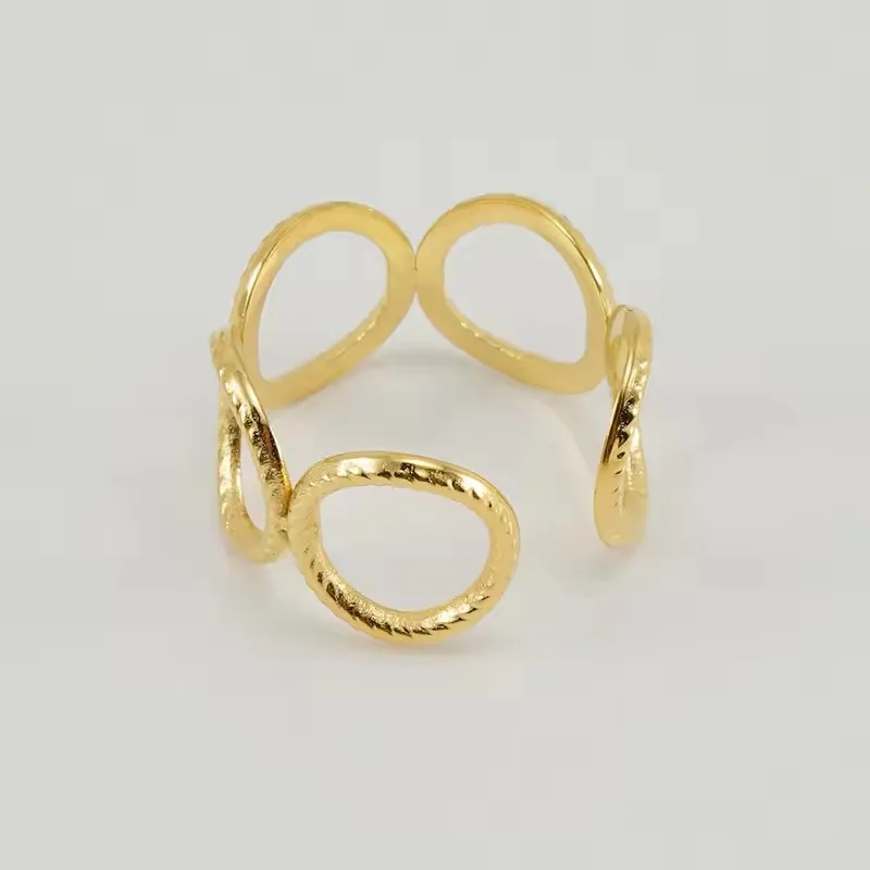 Titanium steel interlocking one-size ring for women, 18K stainless steel personalized movable adjustable ring fashion jewelry