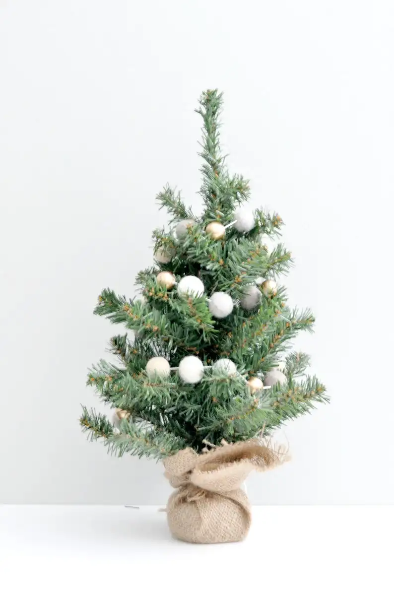 Christmas Decoration-Christmas Felt Ball Garland