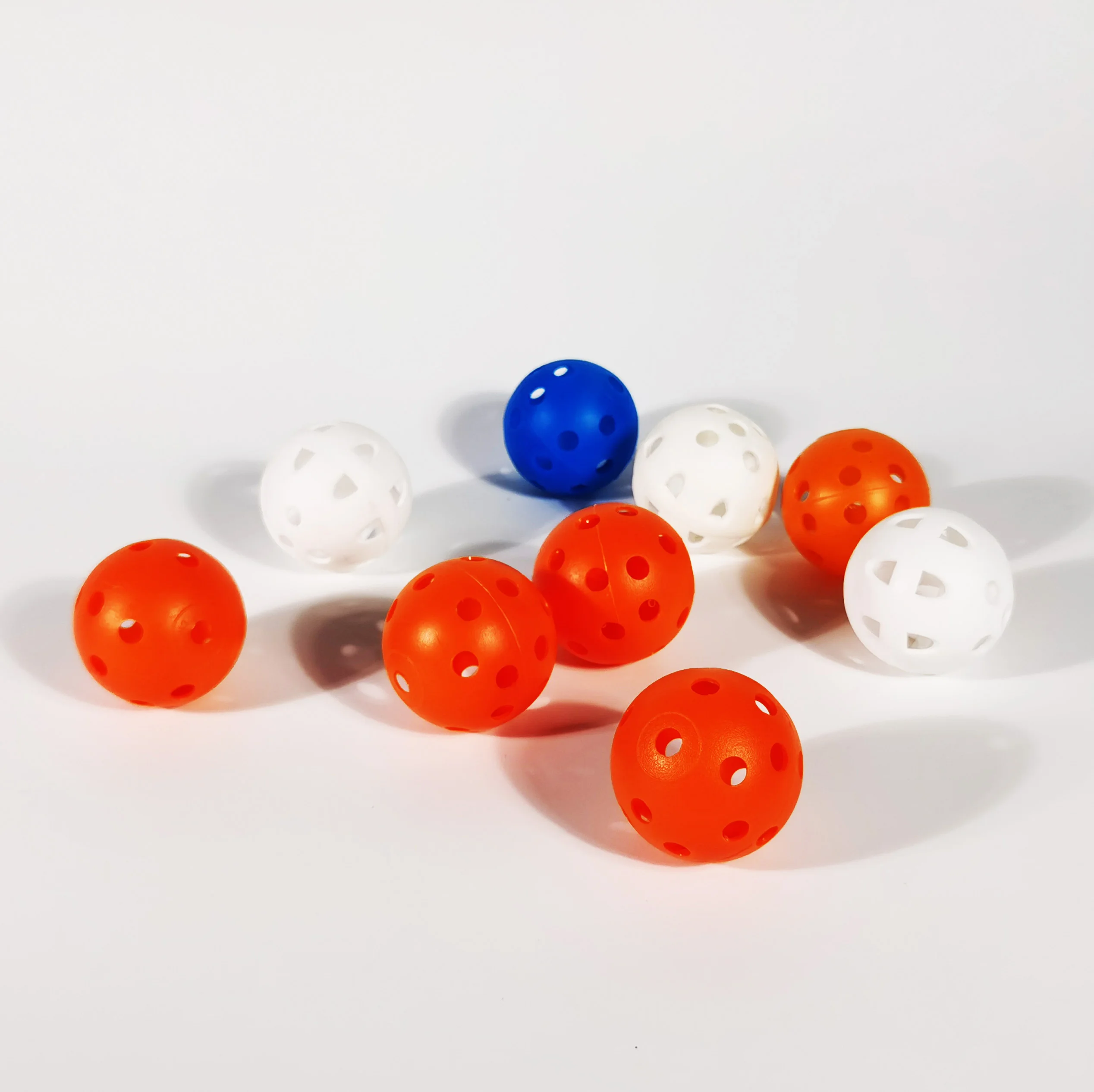 Wholesale Hollow Plastic Golf Balls Training Indoor And Outdoor Practice ODM Available