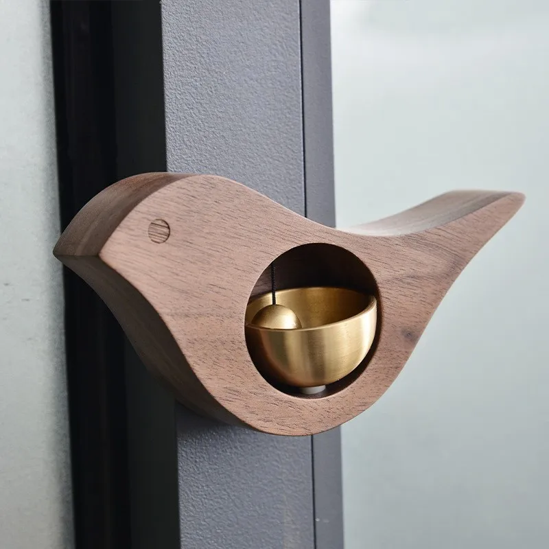 Ветряные колокольчики с магнитной дверью