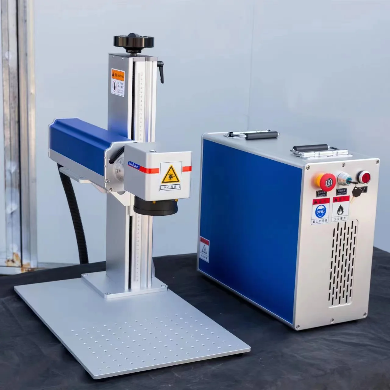 20w Portable Fiber Laser Marking Machine For Marking Engraving Logo Pictures on Metal