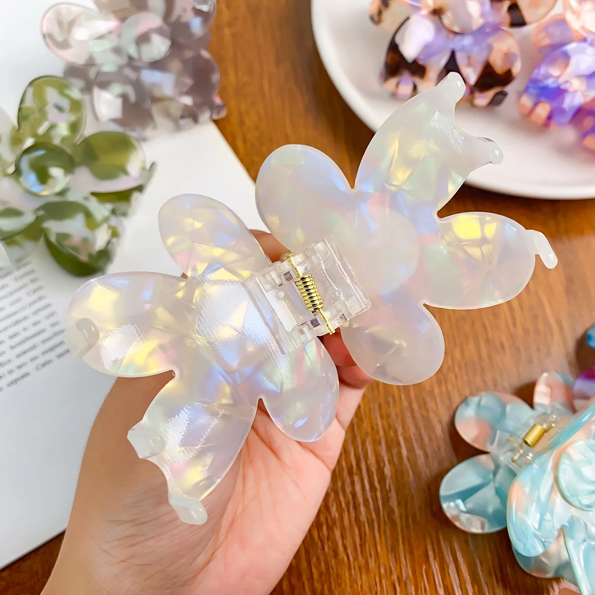 SongMay Retro flower clip Korean version of  Acrylic hair clip back of the head disk hair large shark clip hair accessories