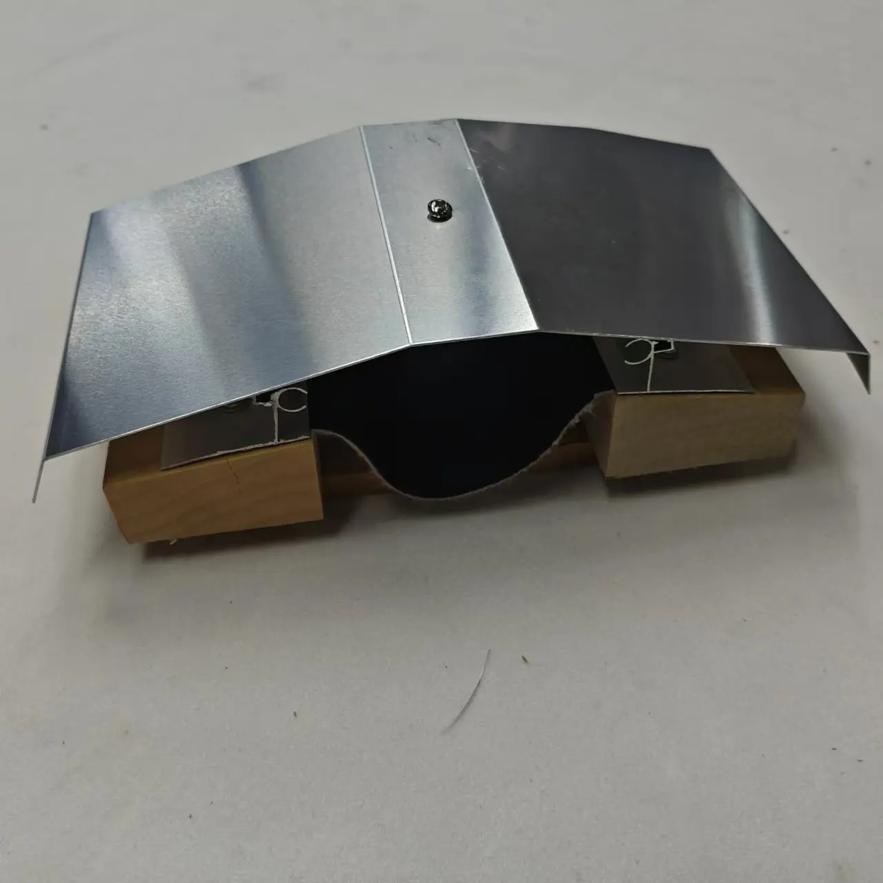 Watertight Extruded Anodised Aluminum Roof Expansion Joint Cover for Building Materials