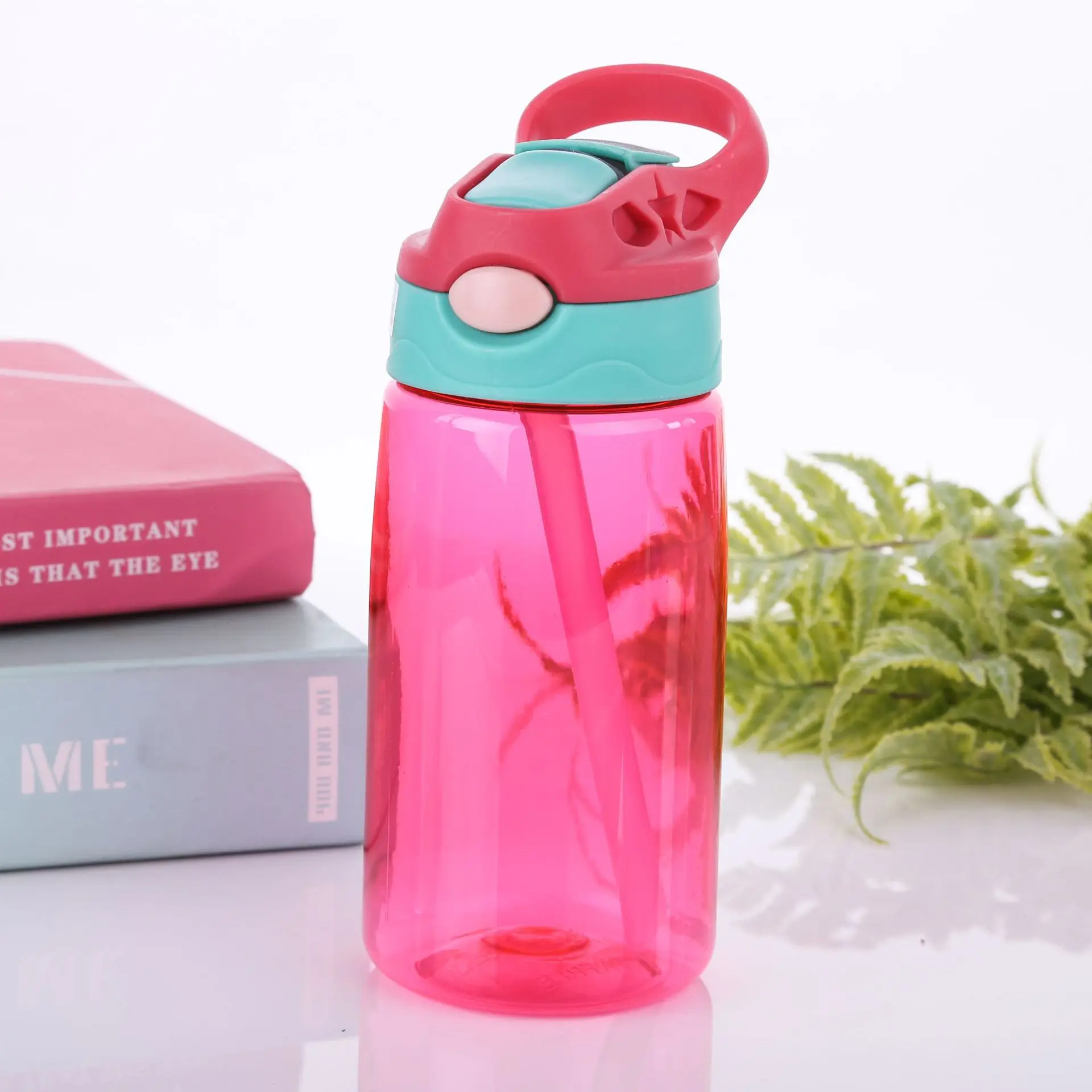 2021 new style 450ml plastic kids bottle feeding Portable cups With Straw Drinking Bottle with Handle