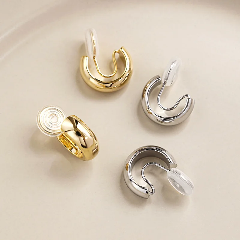 Fashion clip-on earrings Non Piercing Ear Clip on hoop earrings Gold coils Chunky Ear Cuff Earrings of girls women