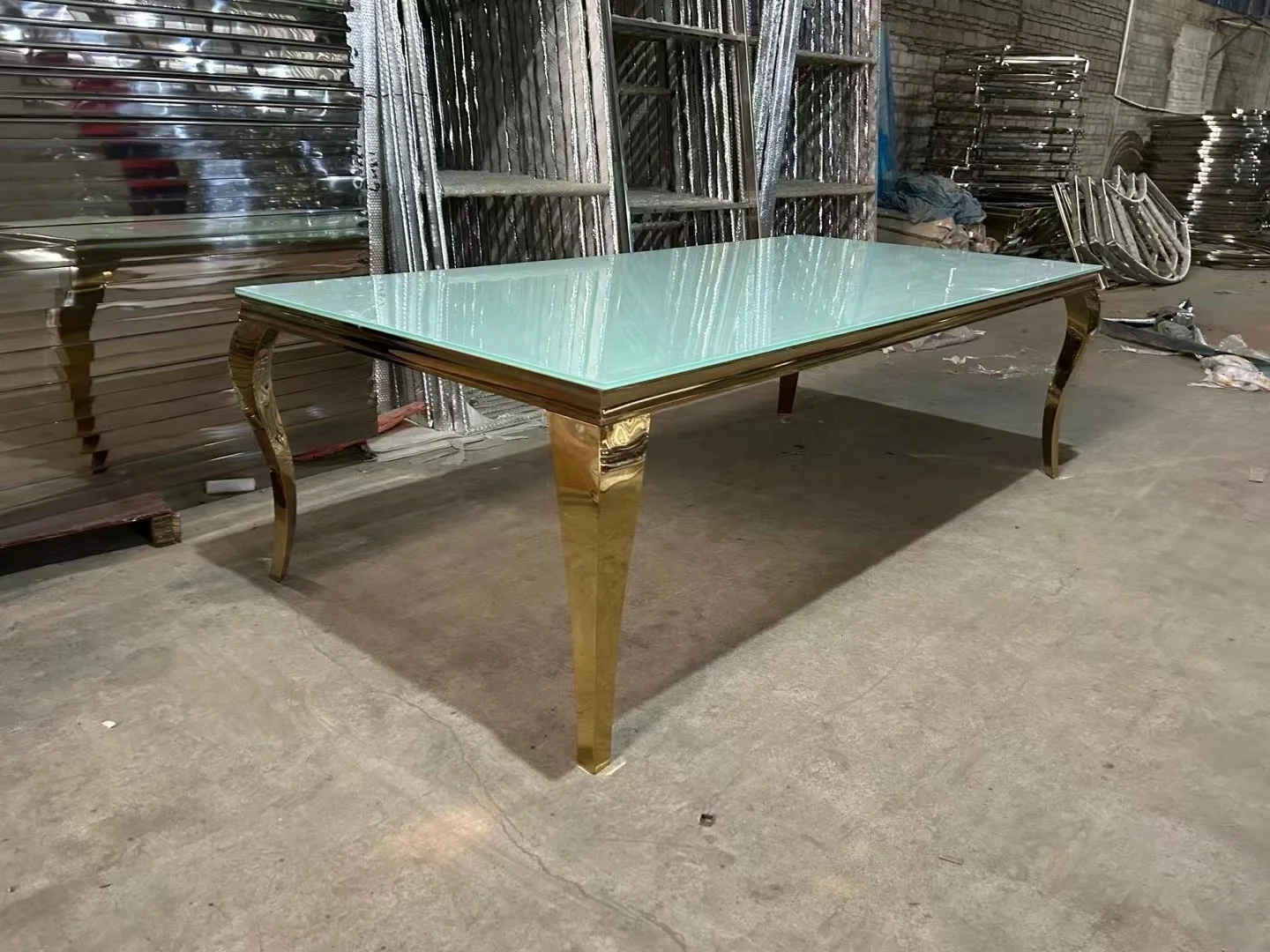 Wedding Furniture Supplies Modern Gold Chair and Table sweetheart wedding reception table