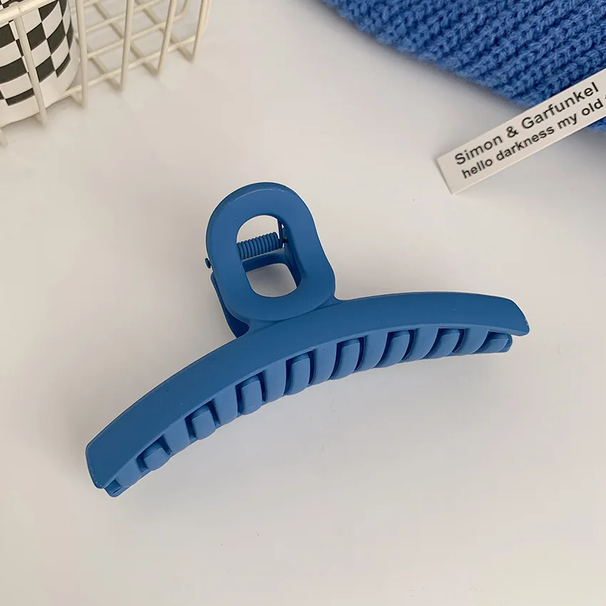 2022 Klein Blue Hair Clip For Women Girls Hair Accessories Korean Wholesale Plastic Hairpin Plastic Klein Blue Hair Claw Clip
