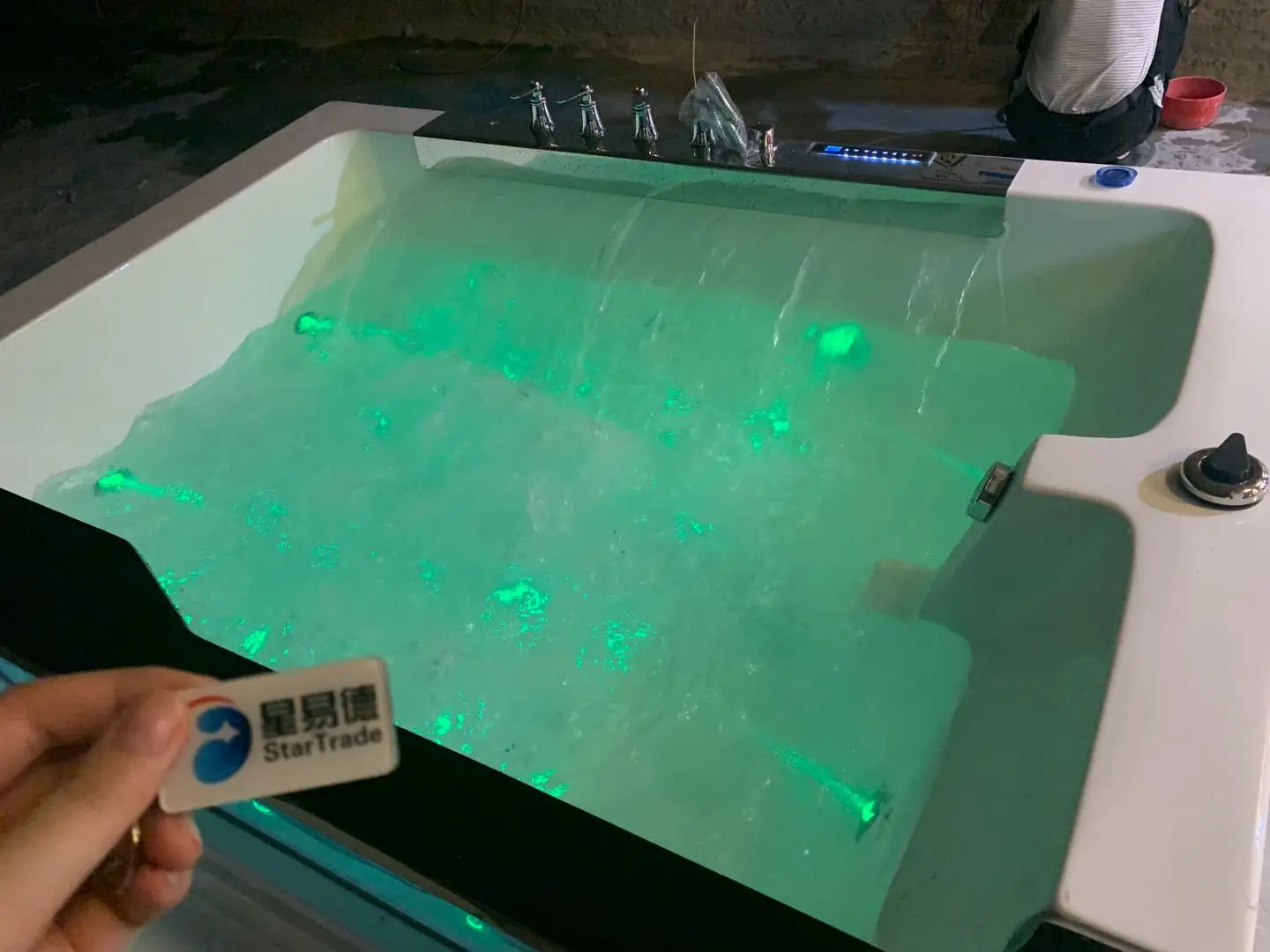 double 2 person whirlpool 2 people jetted bathtub with tv