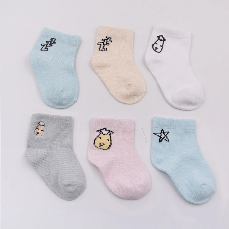 Foshan suppliers daily sports elegant cotton kids socks with non skid grip for children