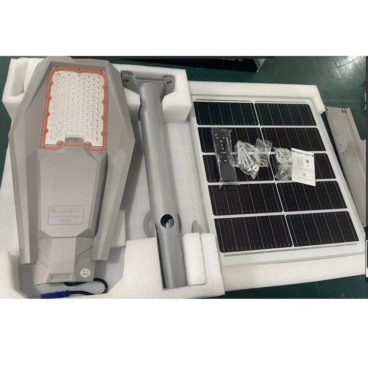 Outdoor LED200w Outdoor High Power Solar Street Light IP65 Watt Waterproof  High Quality Solar Street Light