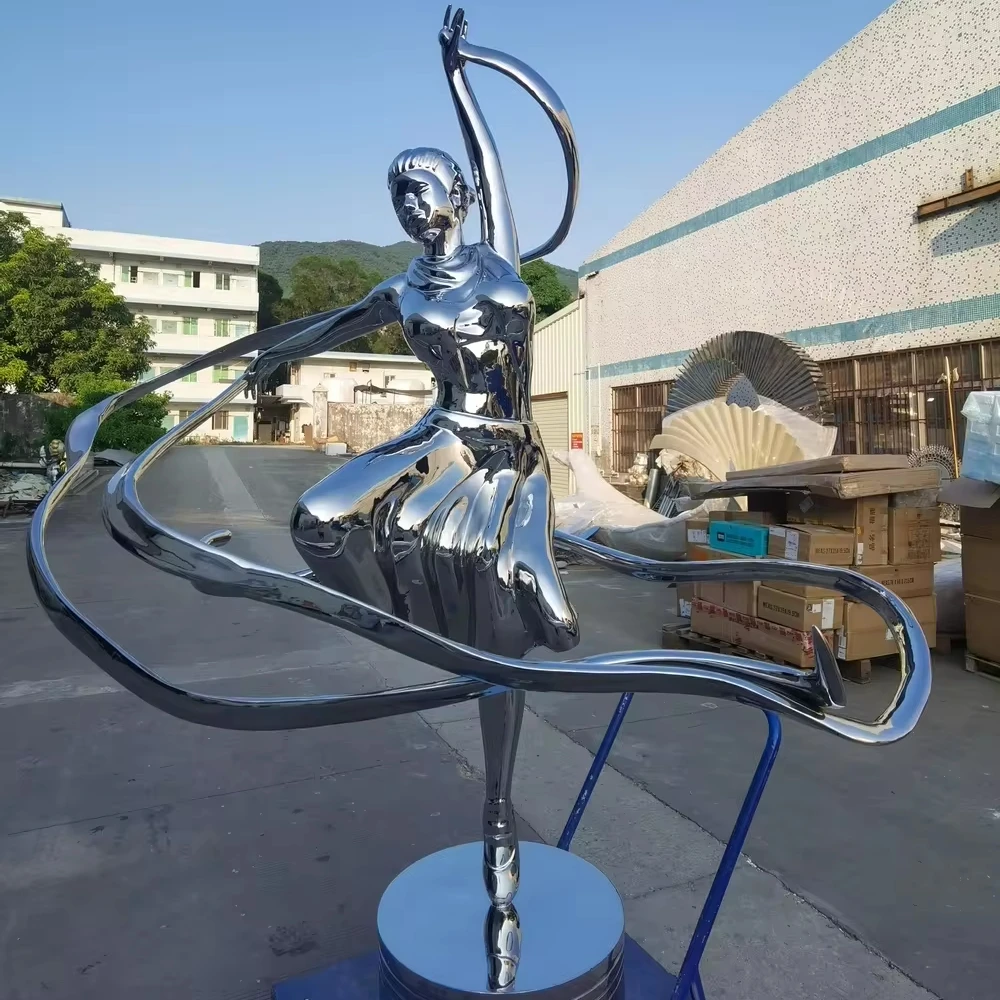 Outdoor Decoration Hand Craft Hotel Lobby Decoration 304 Stainless Steel Custom Made Woman Statue Abstract Sculpture