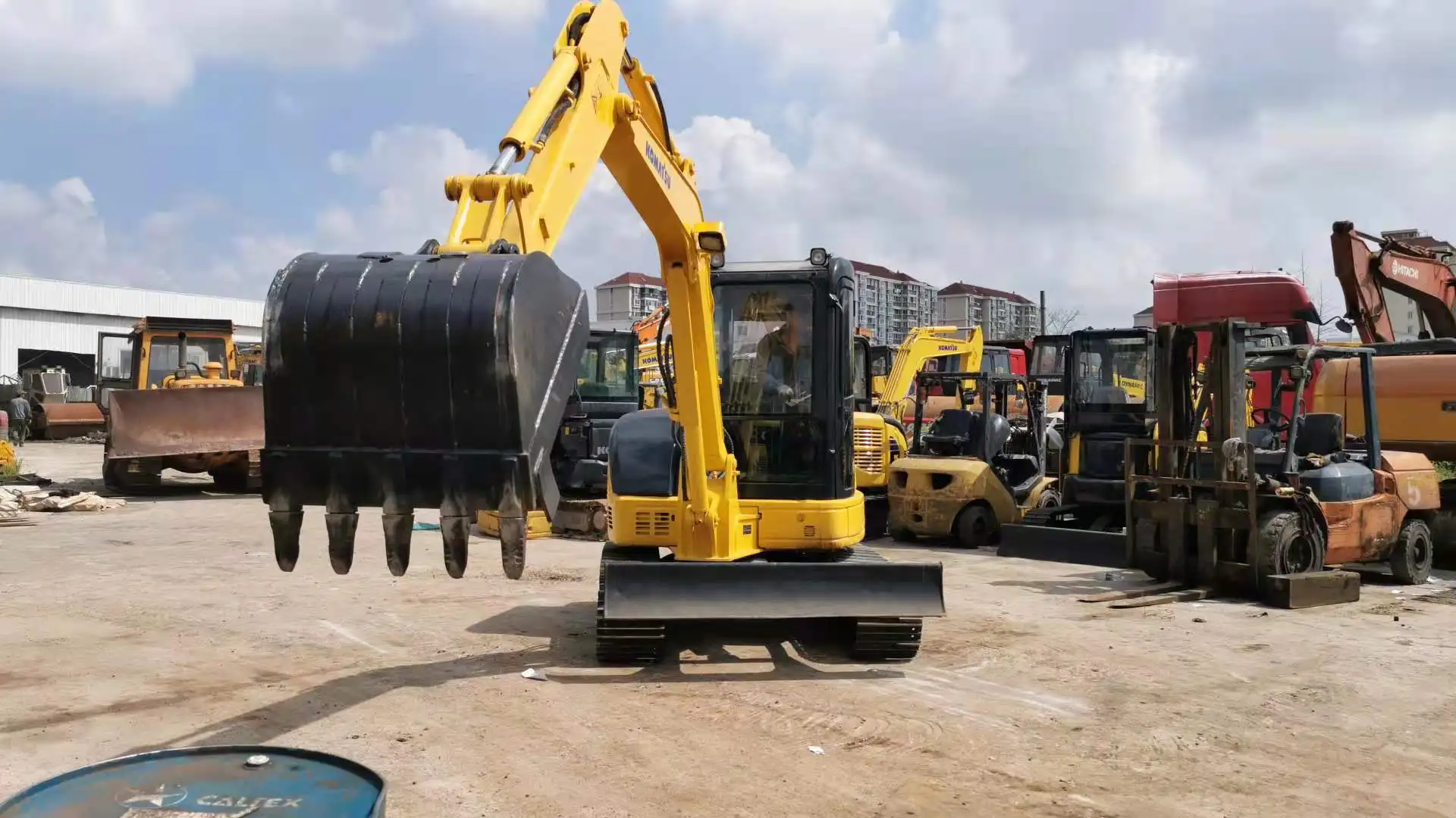 Экскаватор komatsu японский экскаватор гусеничный pc55 pc70 pc55mr pc60 pc120 pc128 pc138