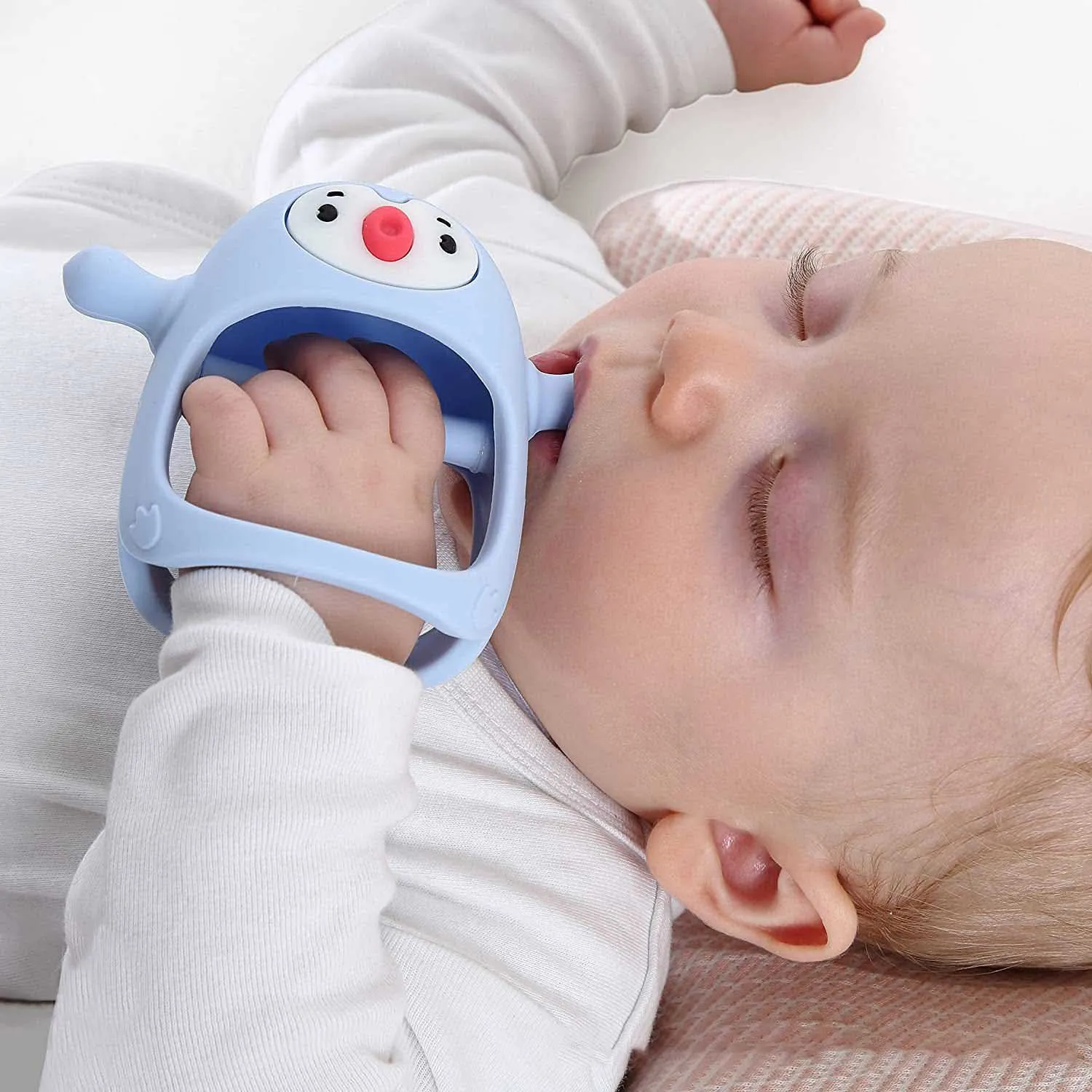 Penguin Buddy Never Drop Silicone Teething Toys for Babies 0-6month Infant Hand Teether Pacifiers Baby Chew Teether Toys