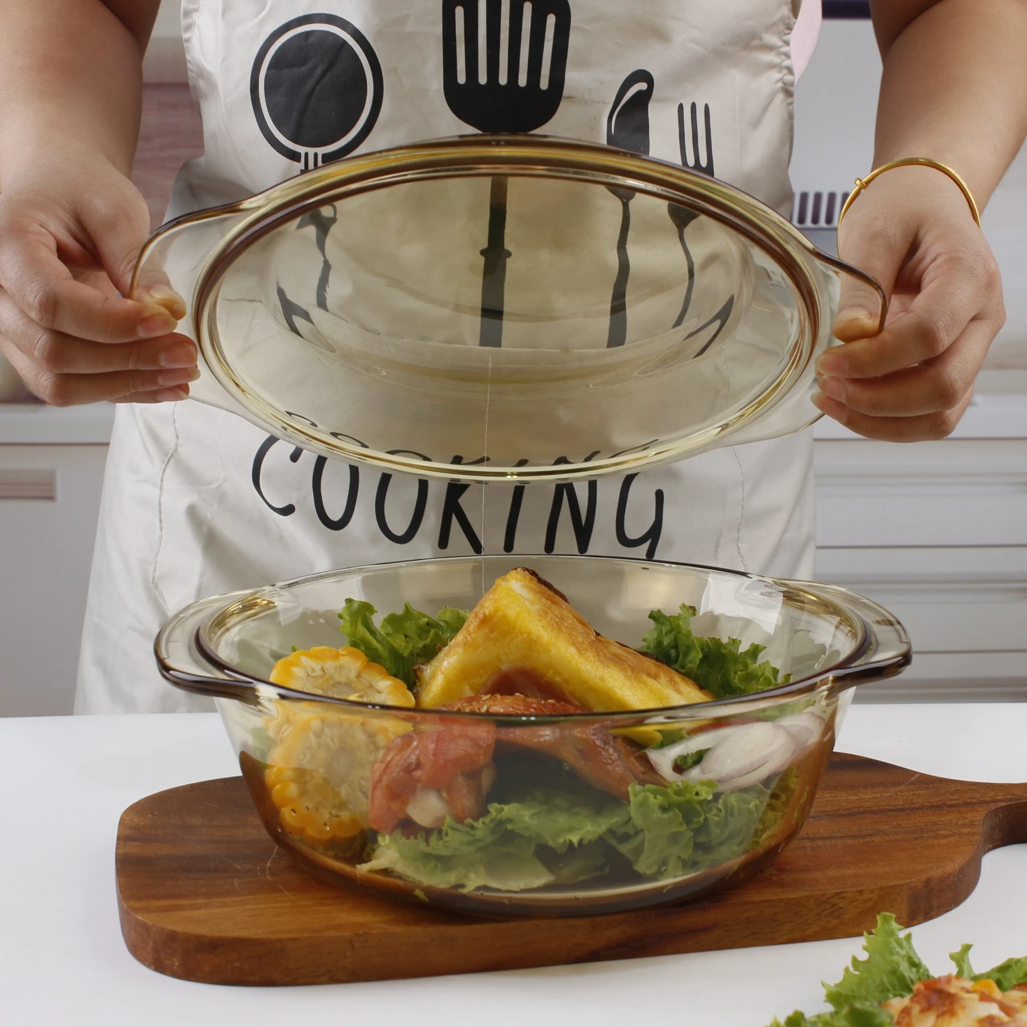 Wholesale Amber High Borosilicate Heat Resistant Bakeware glass bowl with lid Big Soup casseroles