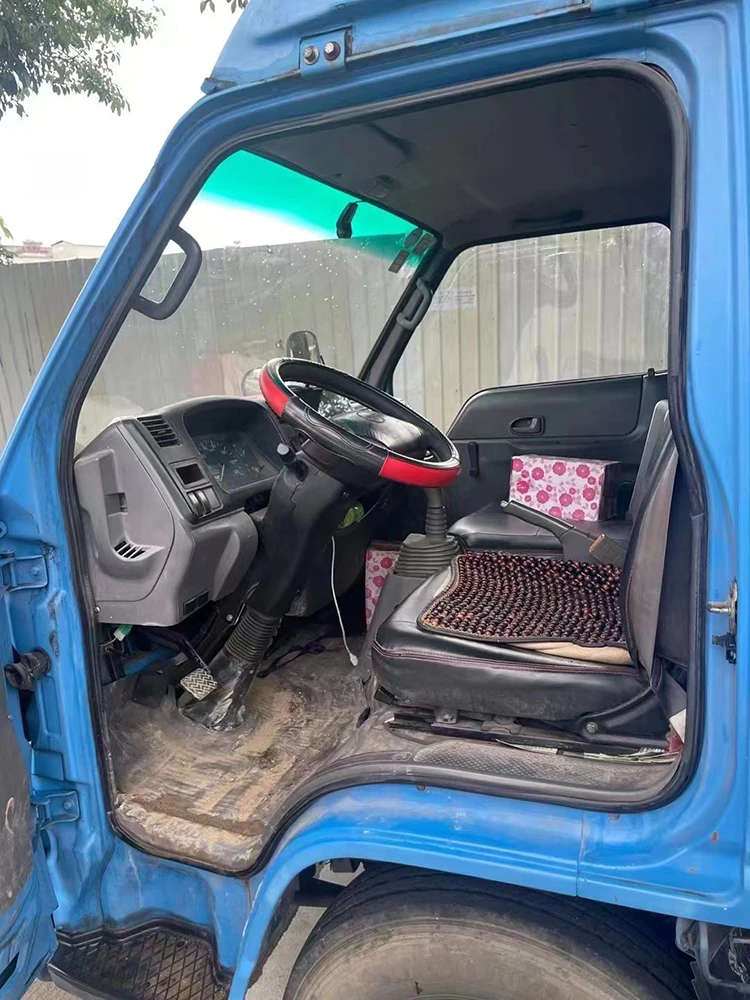 Wholesale 2015 JMC Single row box car Isuzu engine loading truck used car second hand cars