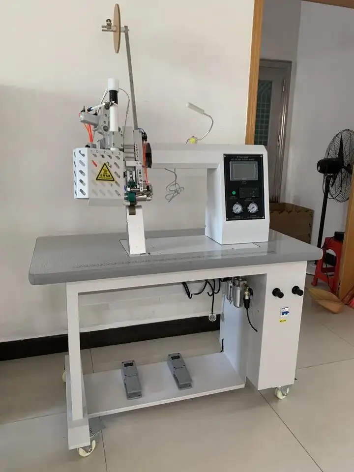 Protective Clothing Hot Air Seam Sealing Equipment Waterproof Strip Machine