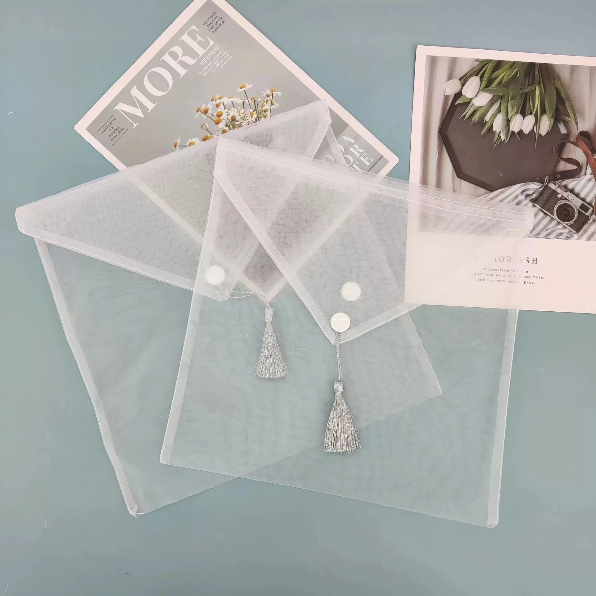 Fashion Custom  White transparent Cheap Organza Gift Bag Storage  Envelope Pouch With White snap fastener Silver fringes