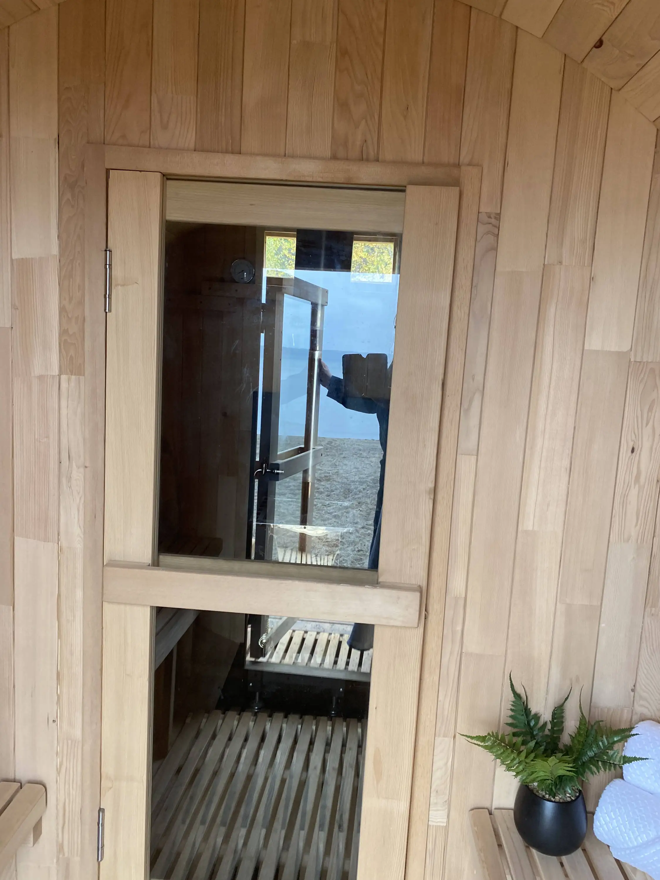 2022 New design big cube sauna 4-6 person outdoor sauna room with wood burning sauna stove for sale