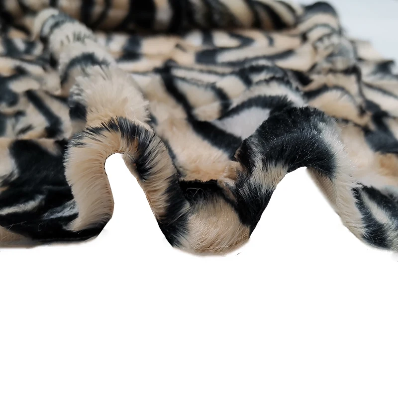 
faux fur fabrics /pv plush fabric/ knitting fabric 