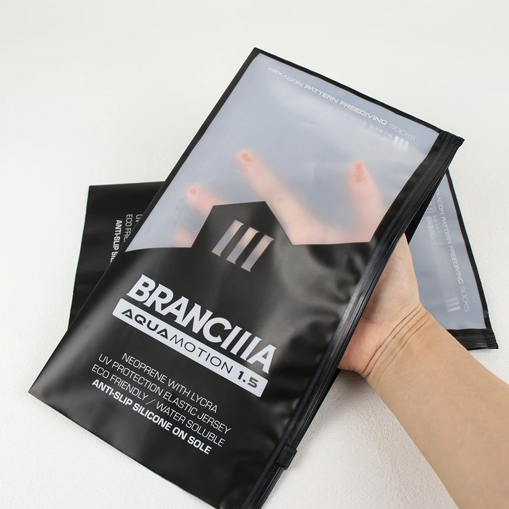 Custom Matte Black Frosted transparent dust-proof waterproof bag air hole through zipper plastic bag