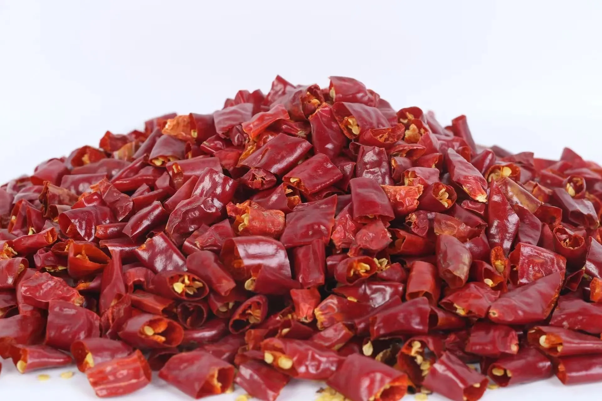 High Quality Dry Cut Chili Pepper Wholesale Spices Hot and Spicy Raw Process AD Drying Process